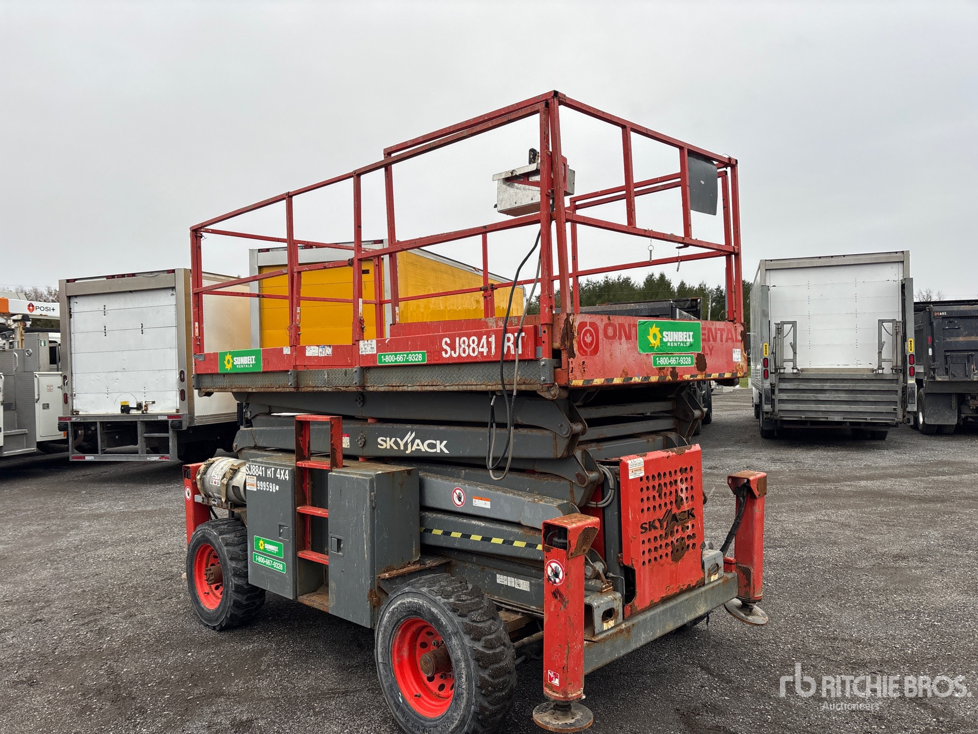 General Appearance with Picture, Left Rear Corner