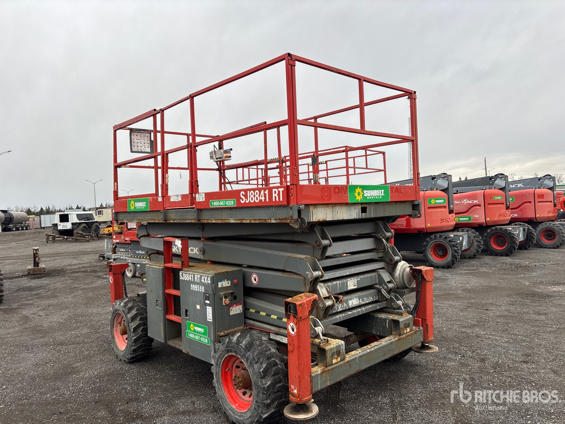 General Appearance with Picture, Right Front Corner