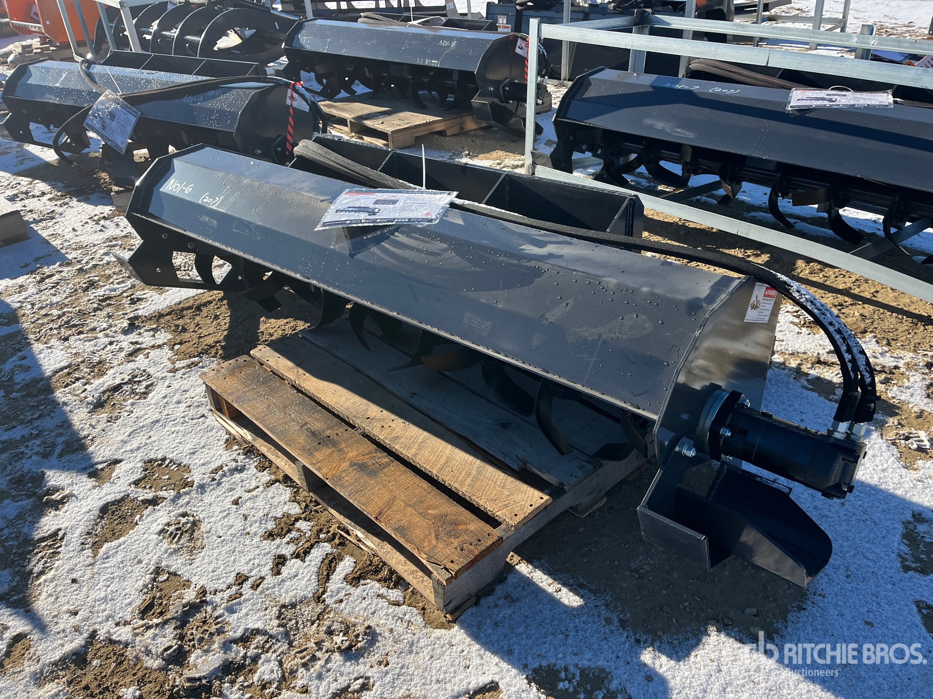 General Appearance with Foto, angolo anteriore sinistro