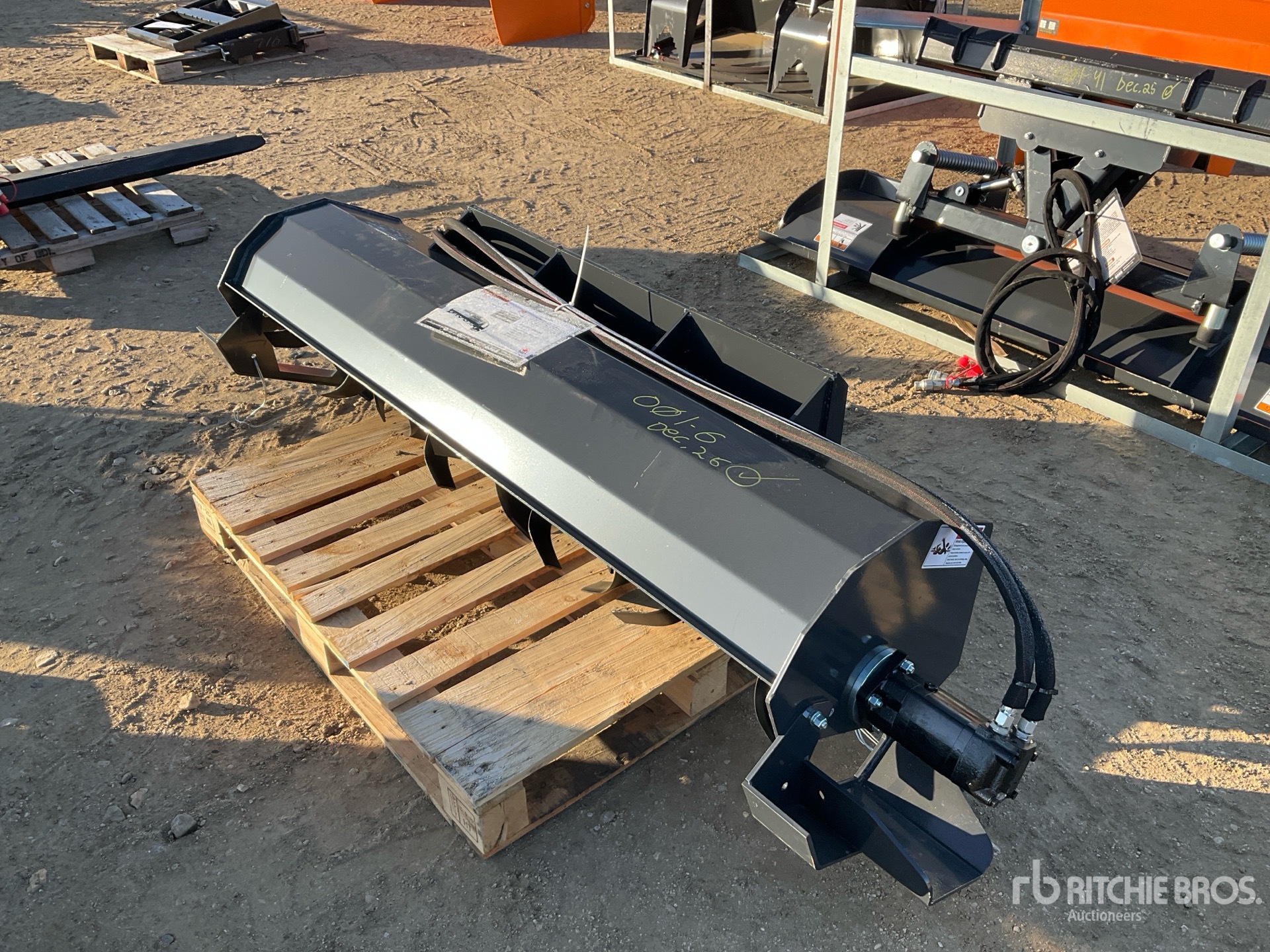 General Appearance with Foto, angolo anteriore sinistro