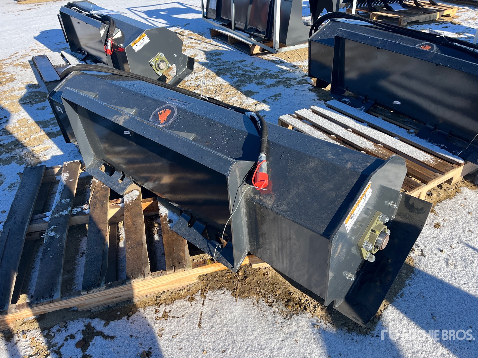 General Appearance with Foto, angolo anteriore sinistro