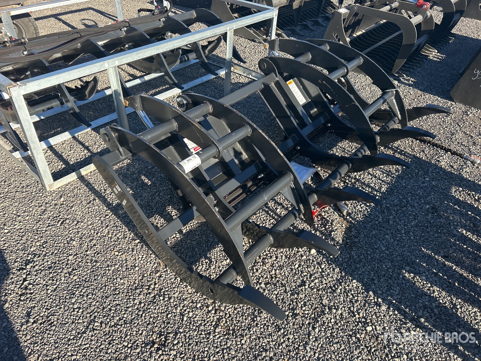 General Appearance with Foto, angolo posteriore sinistro