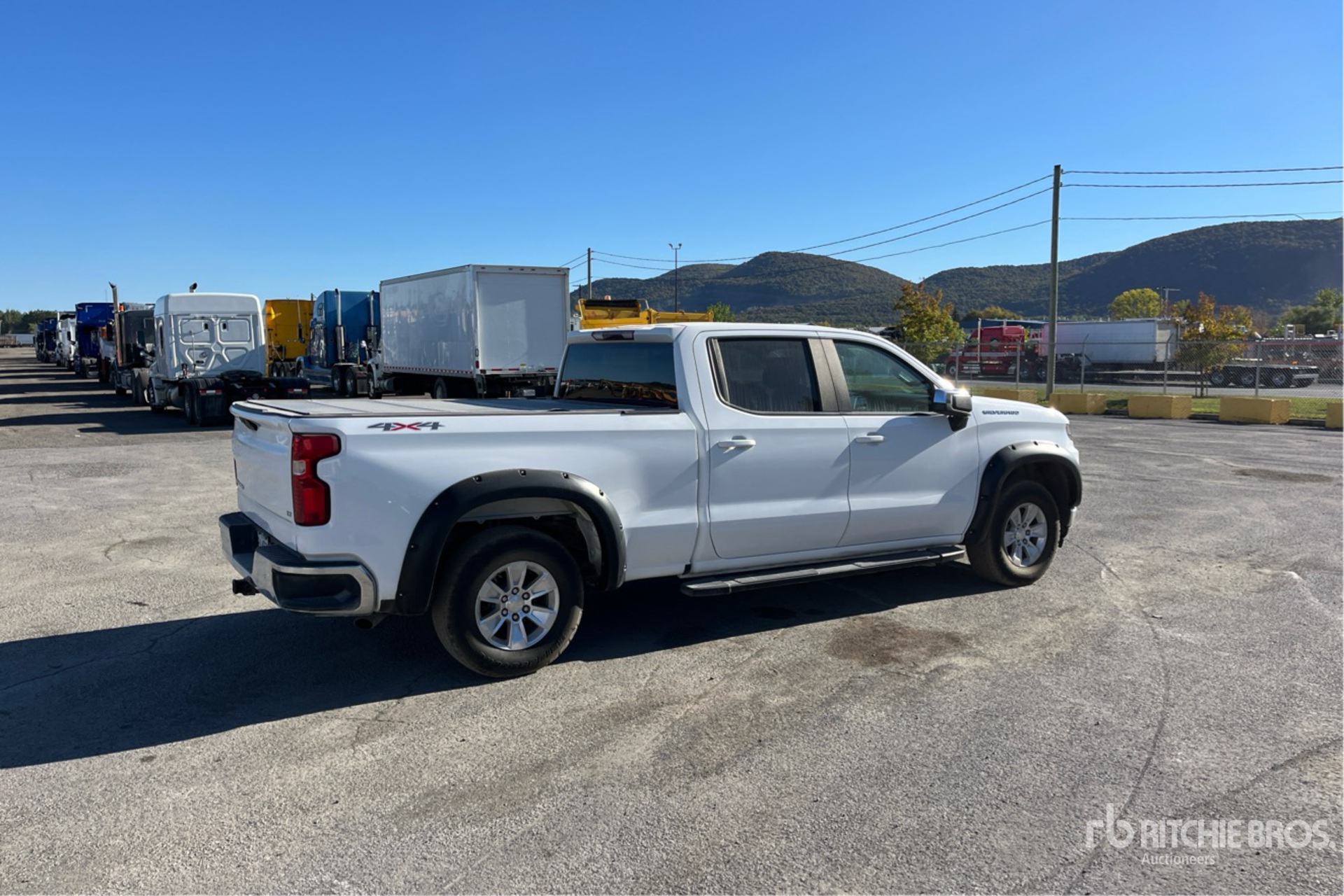 General Appearance with Picture, Right Rear Corner