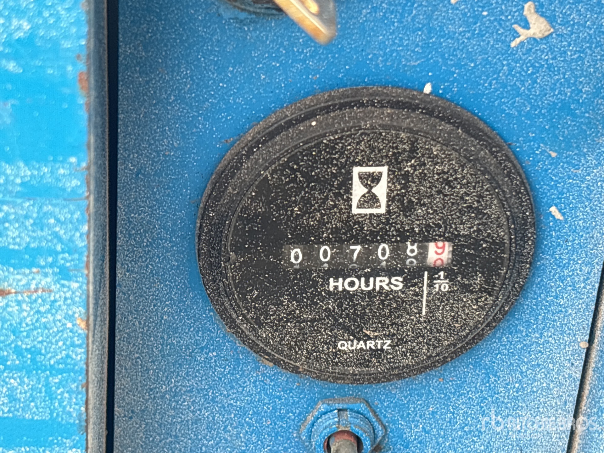 General Appearance with Hour Meter / Odometer
