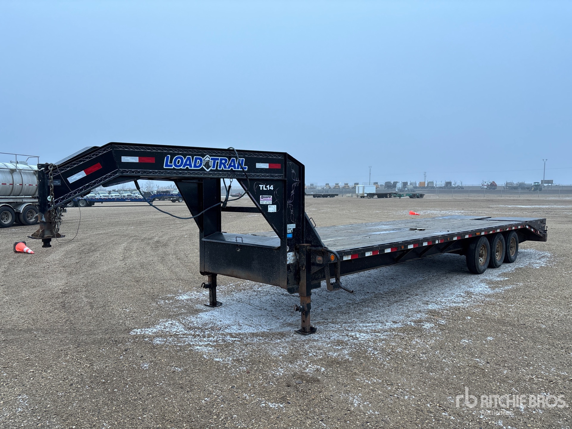 General Appearance with Bild, Ecke vorne links