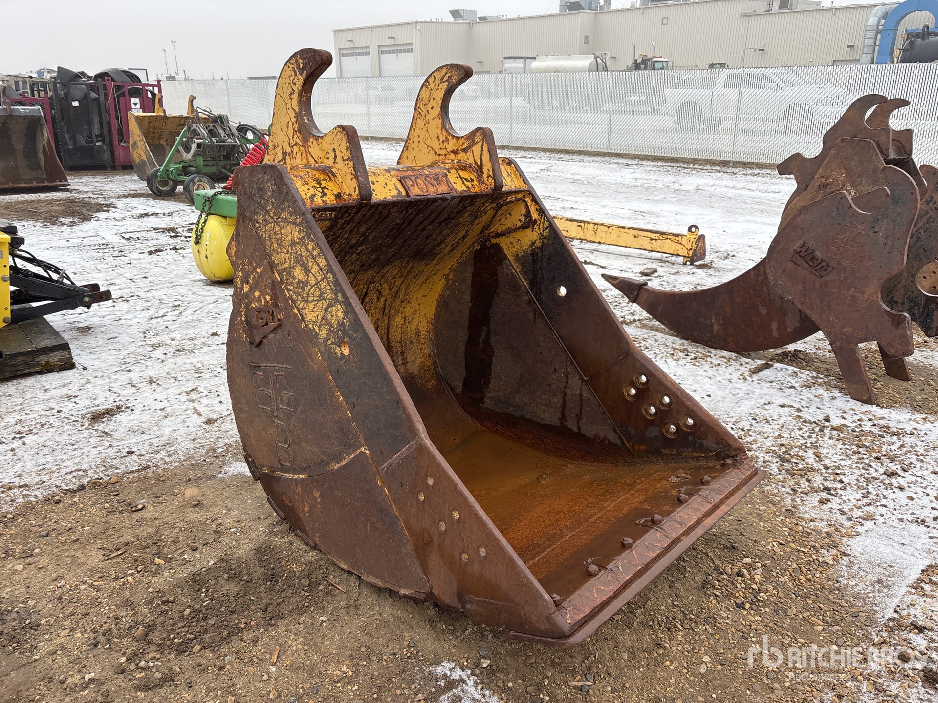 General Appearance with Bild, Ecke vorne rechts