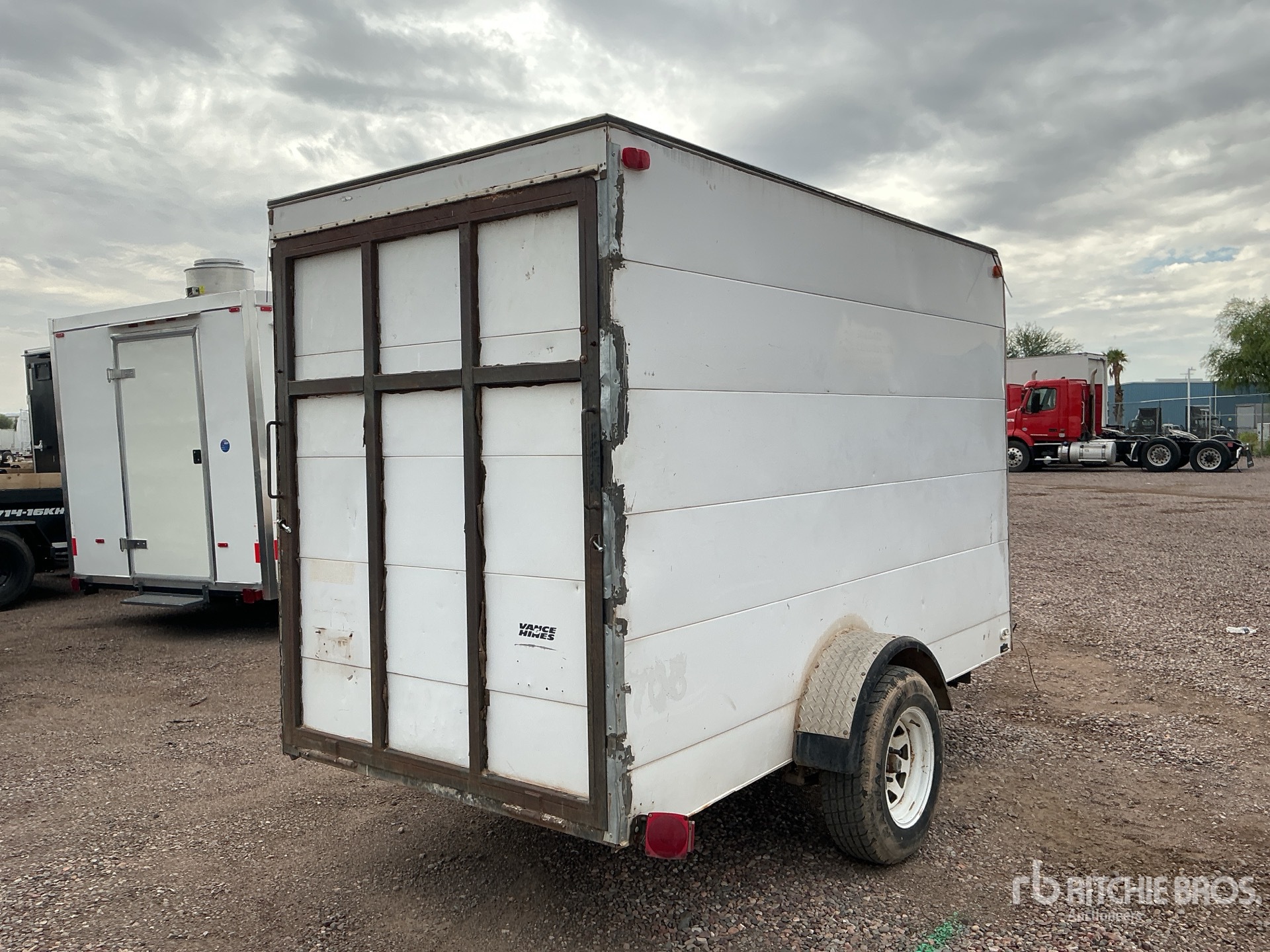 General Appearance with Picture, Right Rear Corner