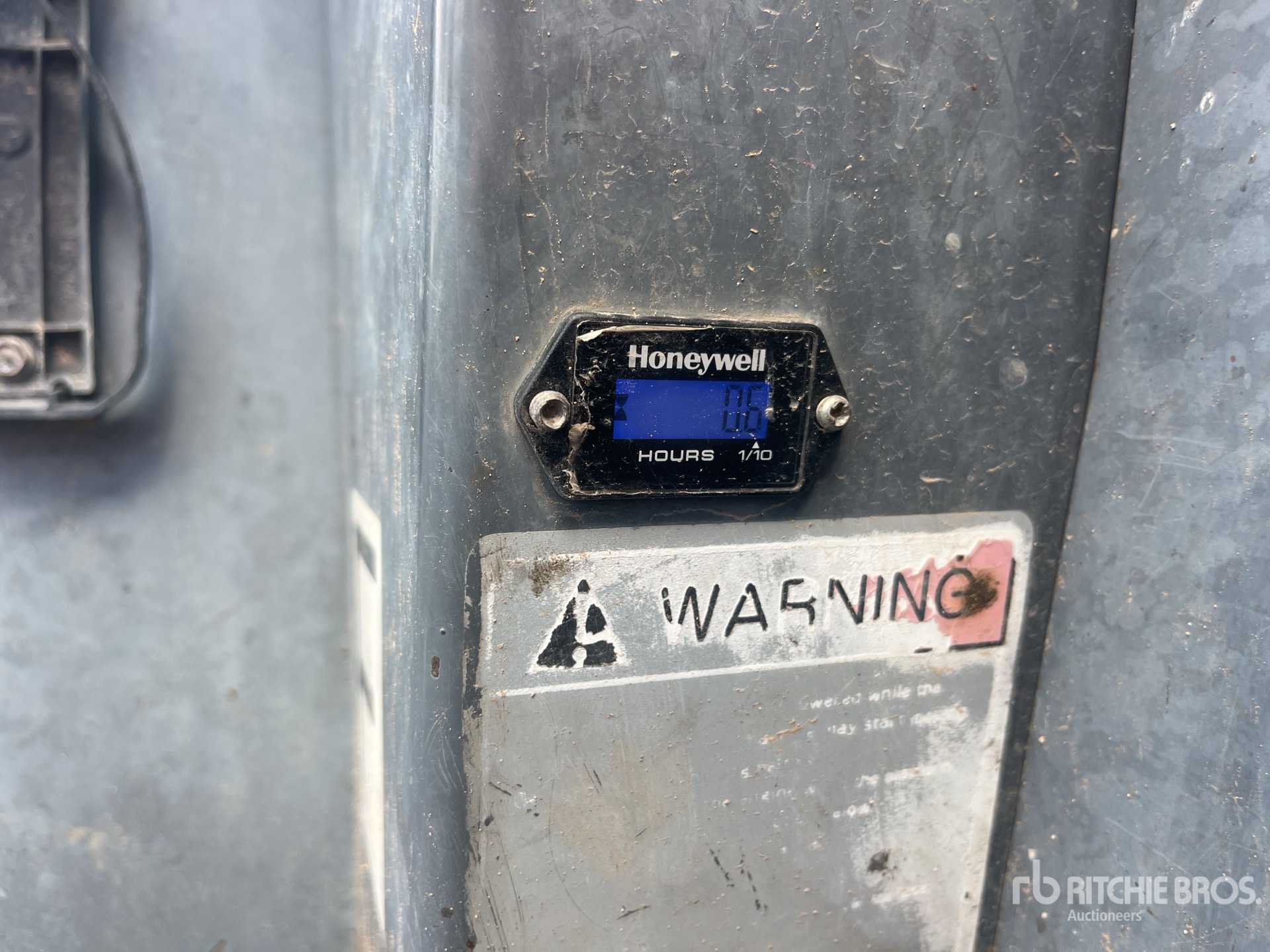 General Appearance with Hour Meter / Odometer