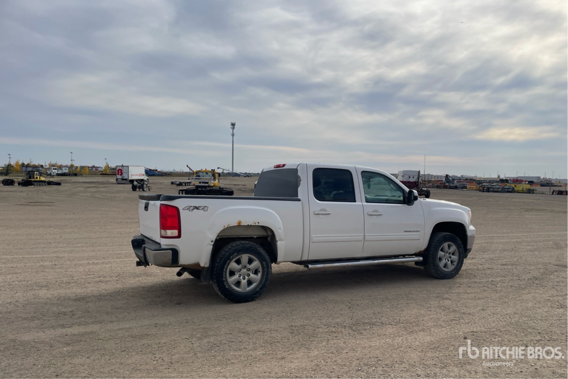 General Appearance with Picture, Right Rear Corner