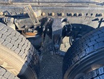4 Underbody - Truck with 