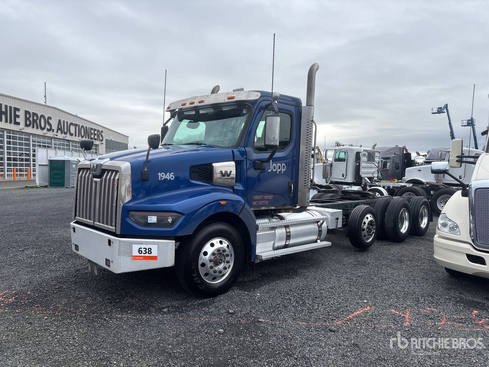 General Appearance with Picture, Left Front Corner