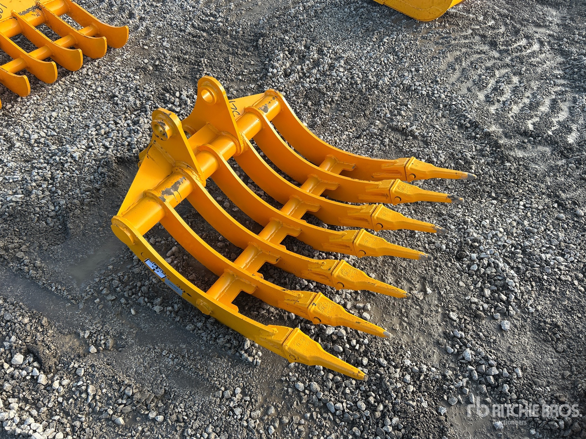 Aspect général with Image, coin avant droit