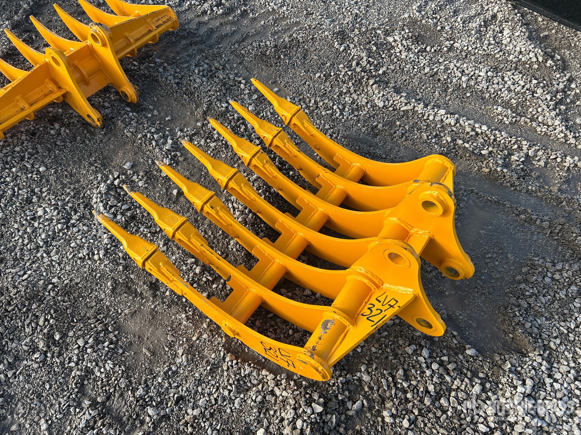 Aspect général with Image, coin arrière gauche