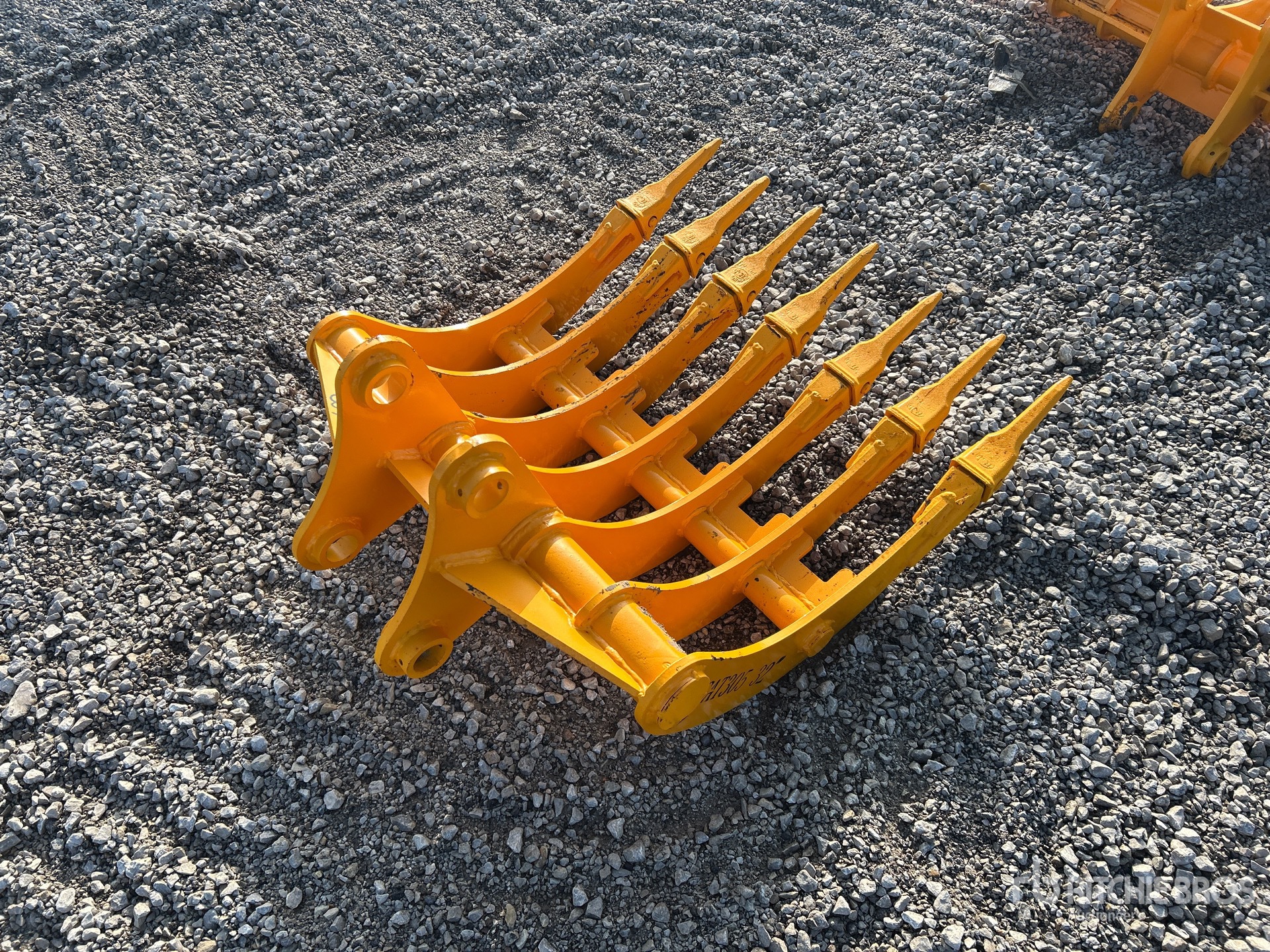 Aspect général with Image, coin arrière droit