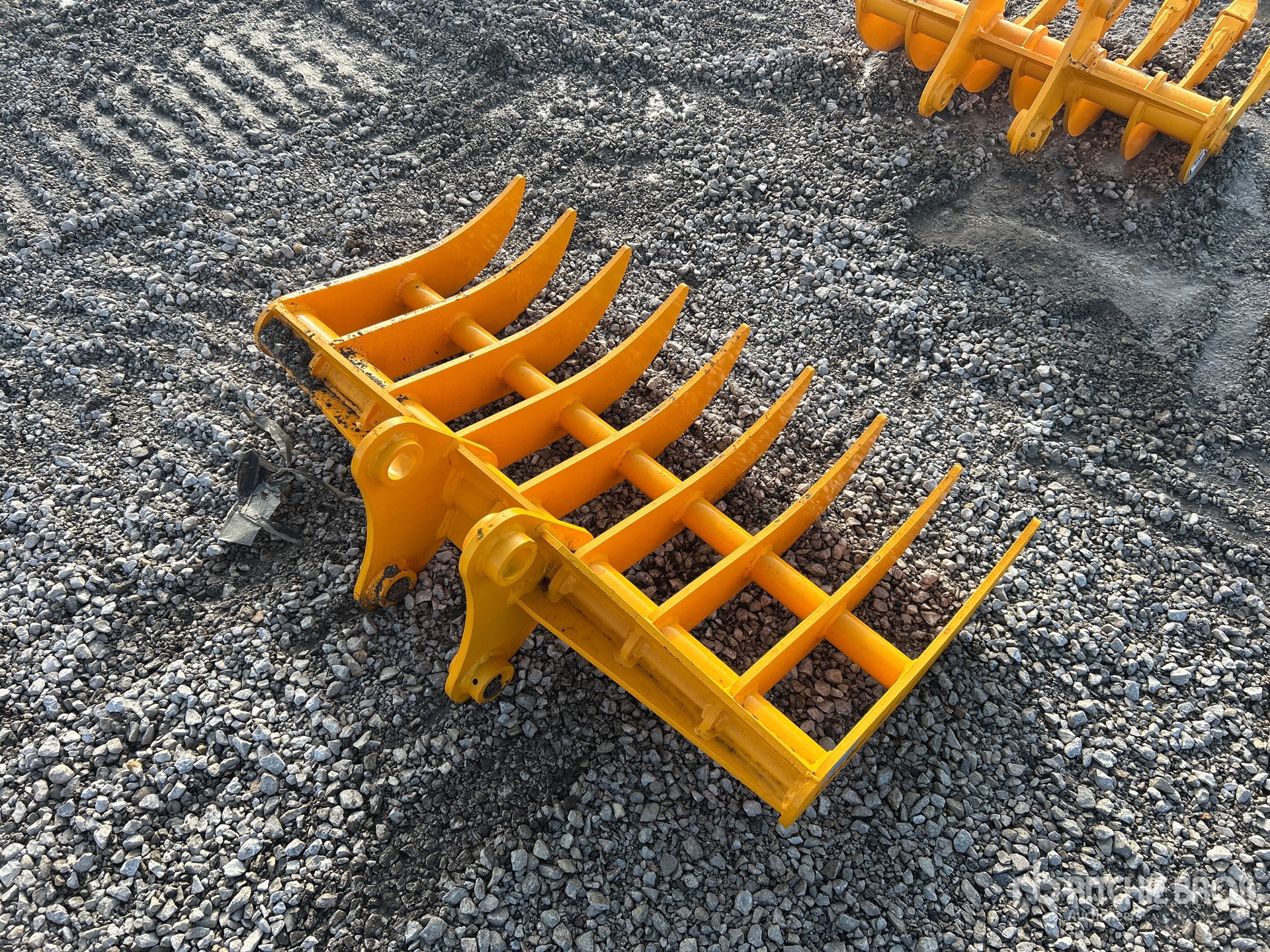 Aspect général with Image, coin arrière droit