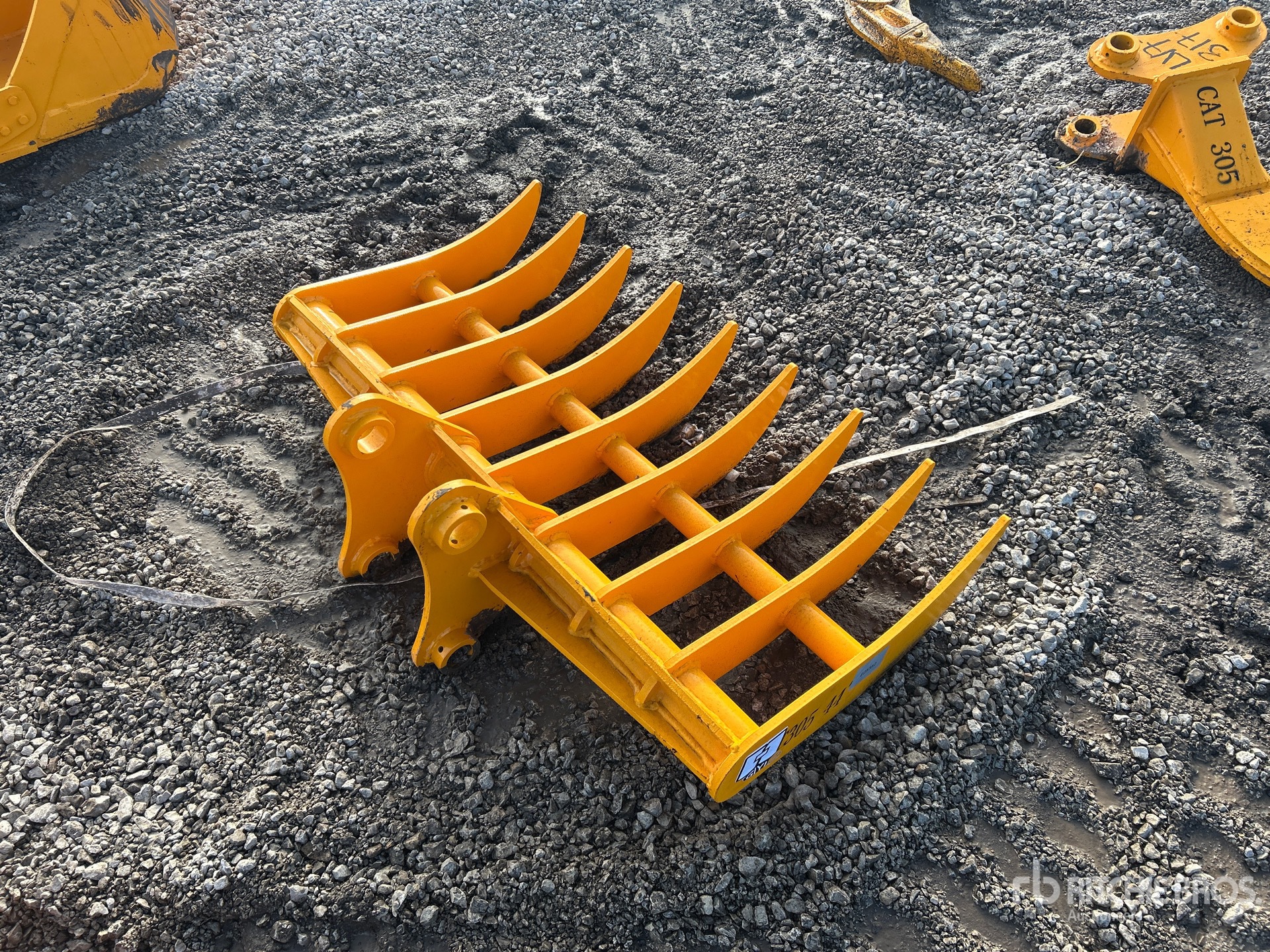 Aspect général with Image, coin arrière droit