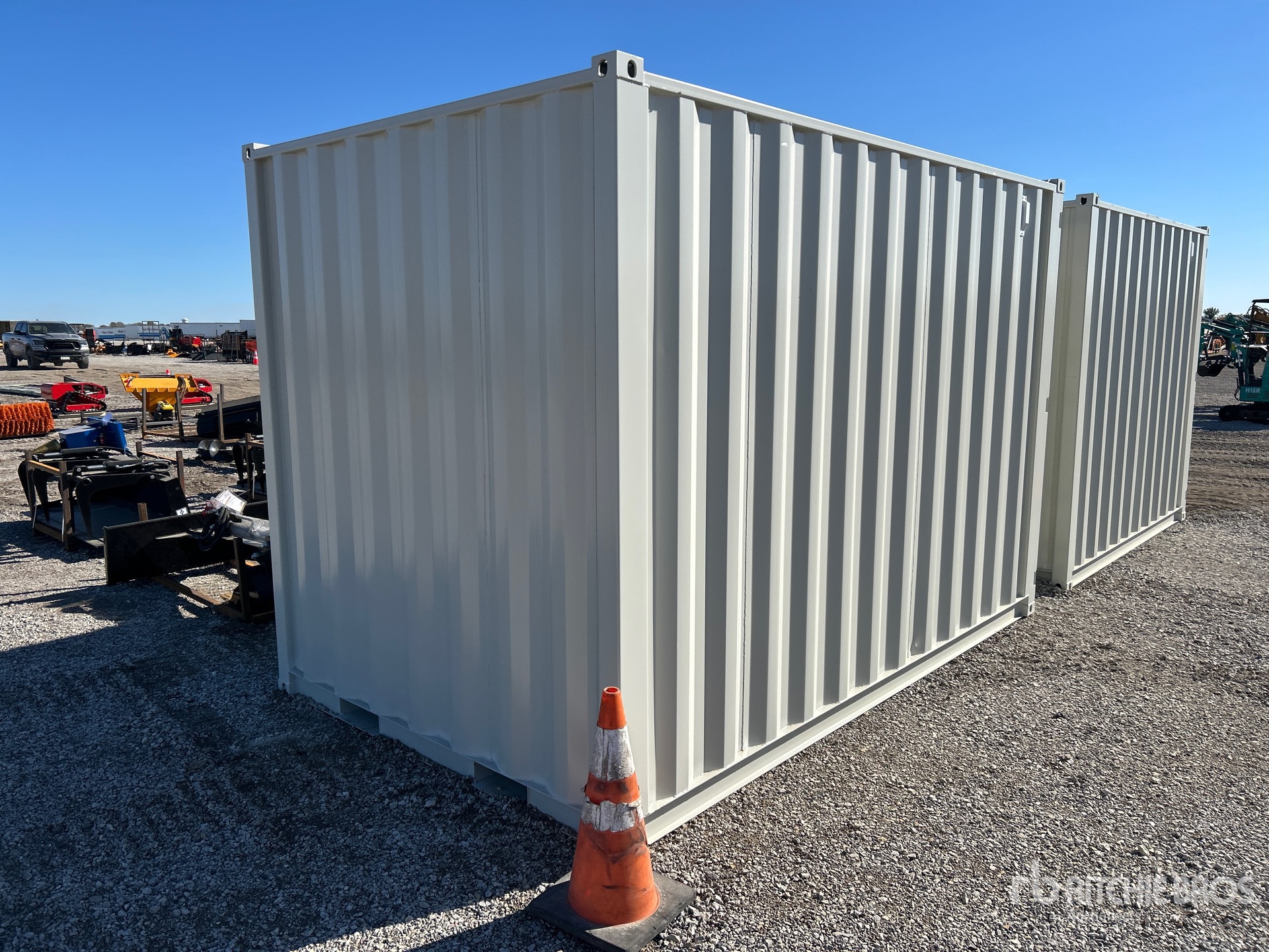 Aspect général with Image, coin arrière droit