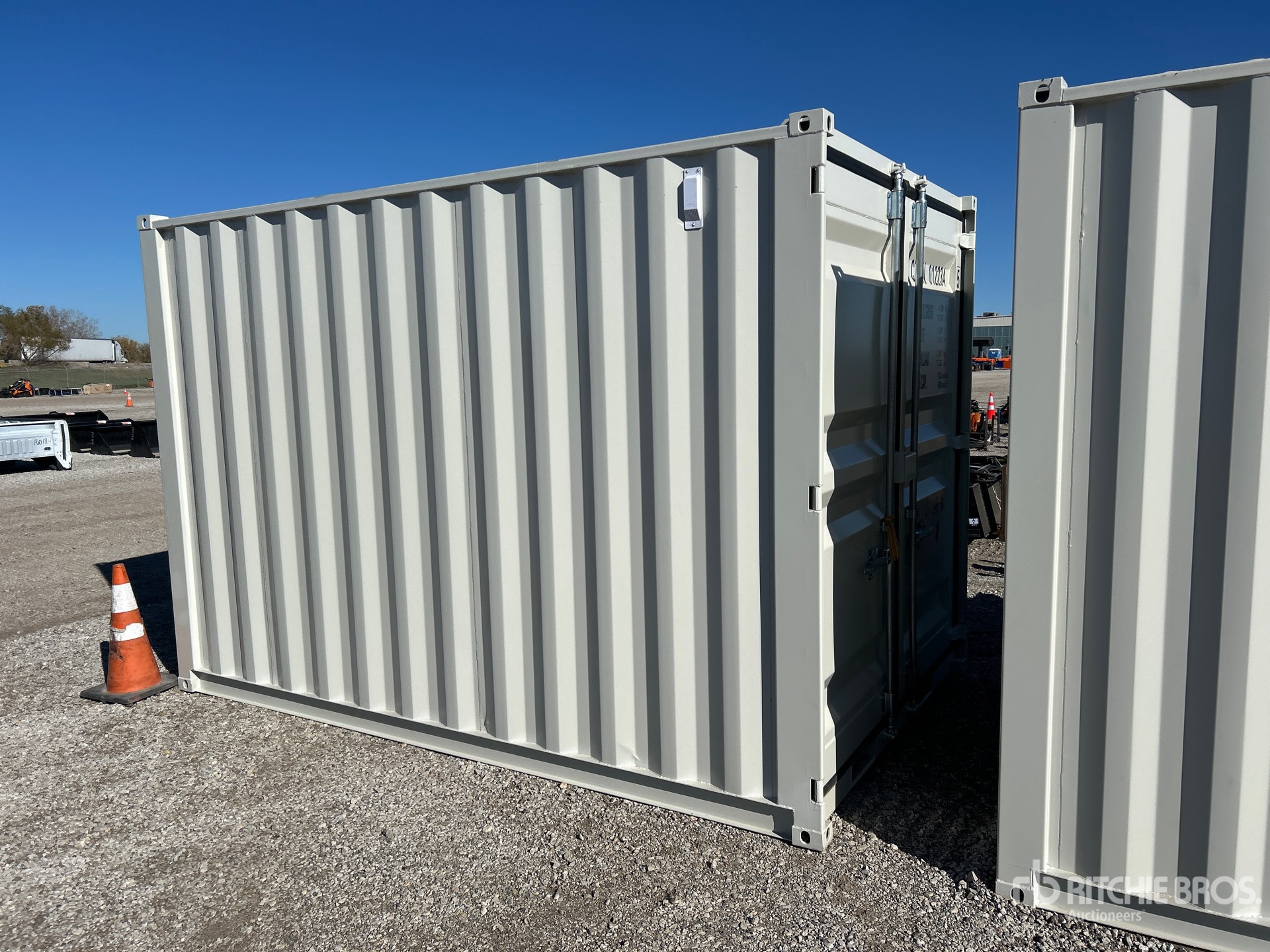 Aspect général with Image, coin avant droit