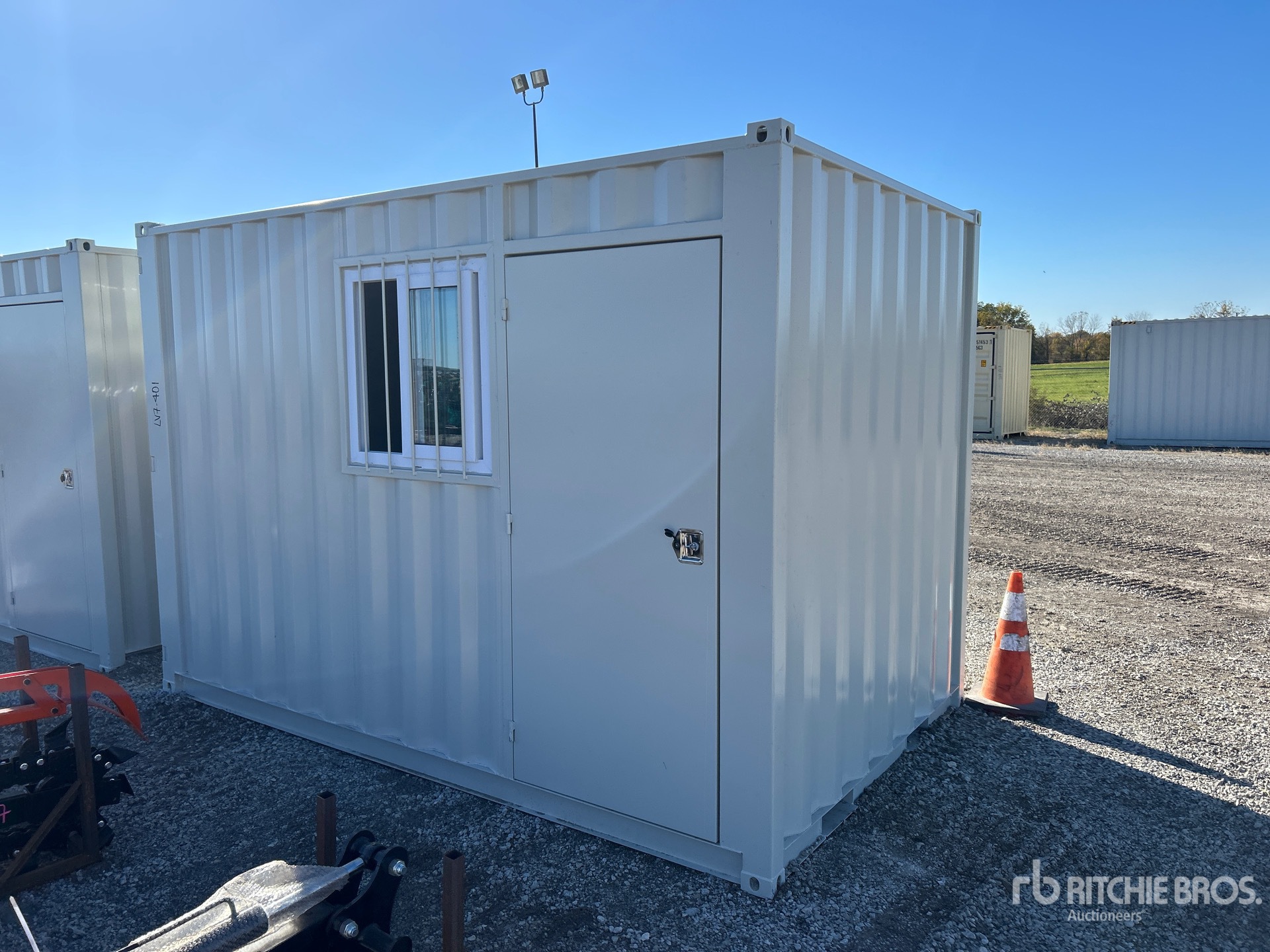 Aspect général with Image, coin arrière gauche