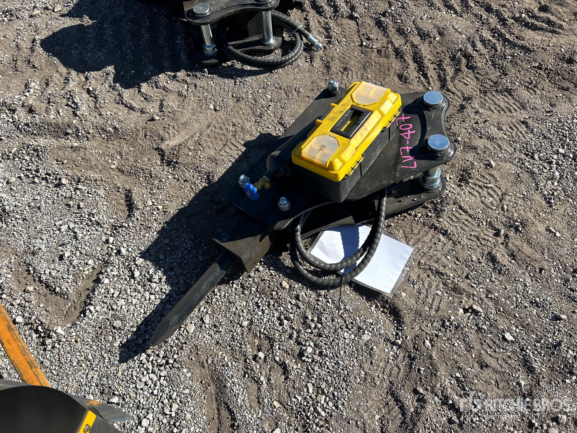 General Appearance with Image, coin arrière droit