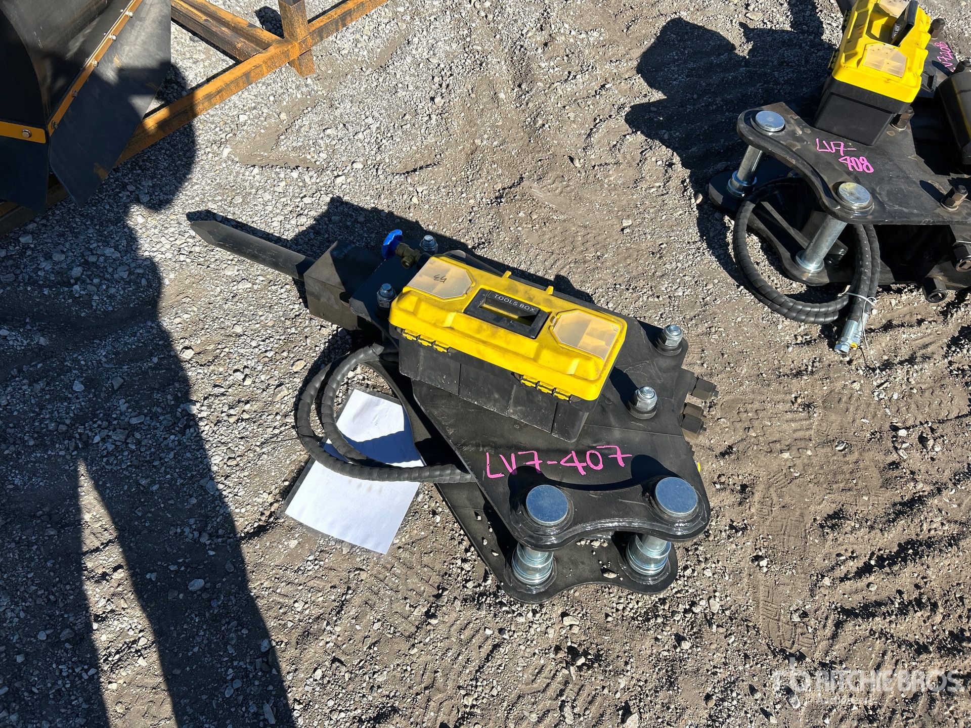 General Appearance with Image, coin avant droit