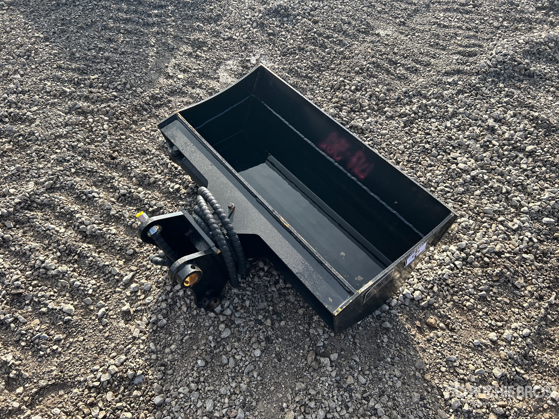 Aspect général with Image, coin arrière droit