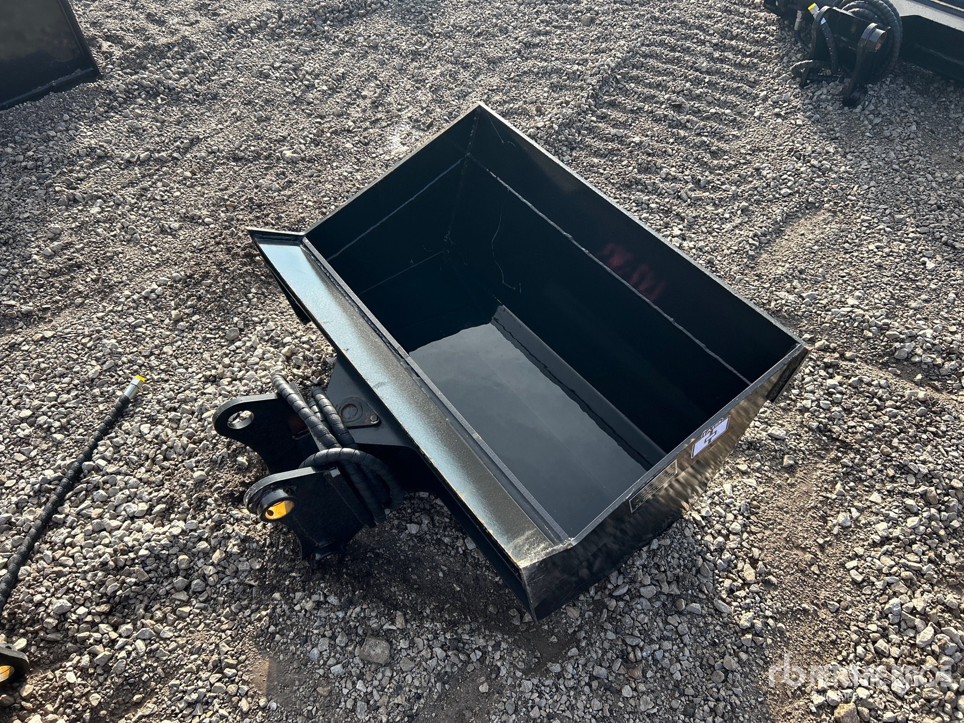 Aspect général with Image, coin arrière droit