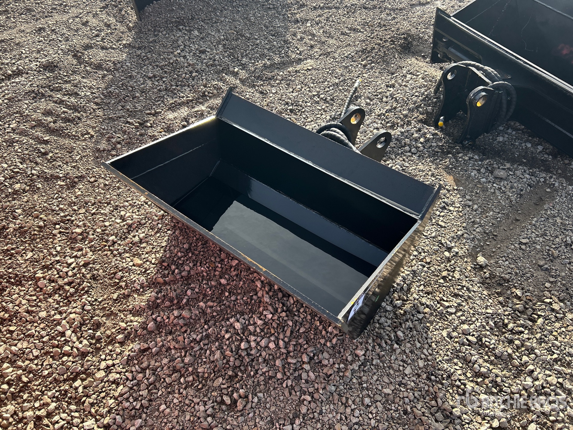 Aspect général with Image, coin arrière droit