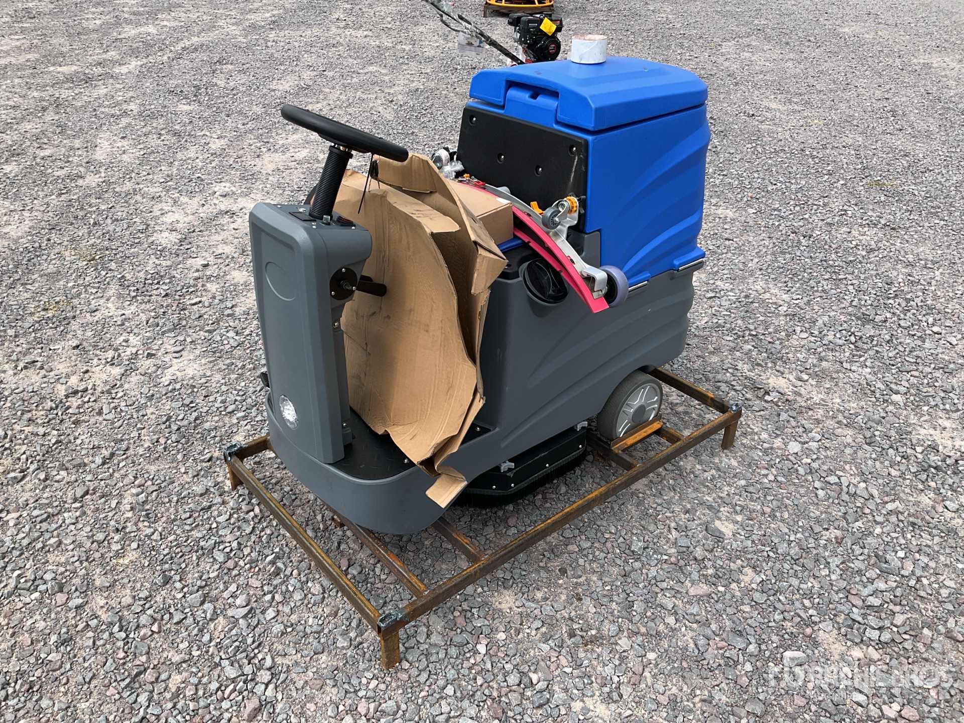 General Appearance with Featured Photo