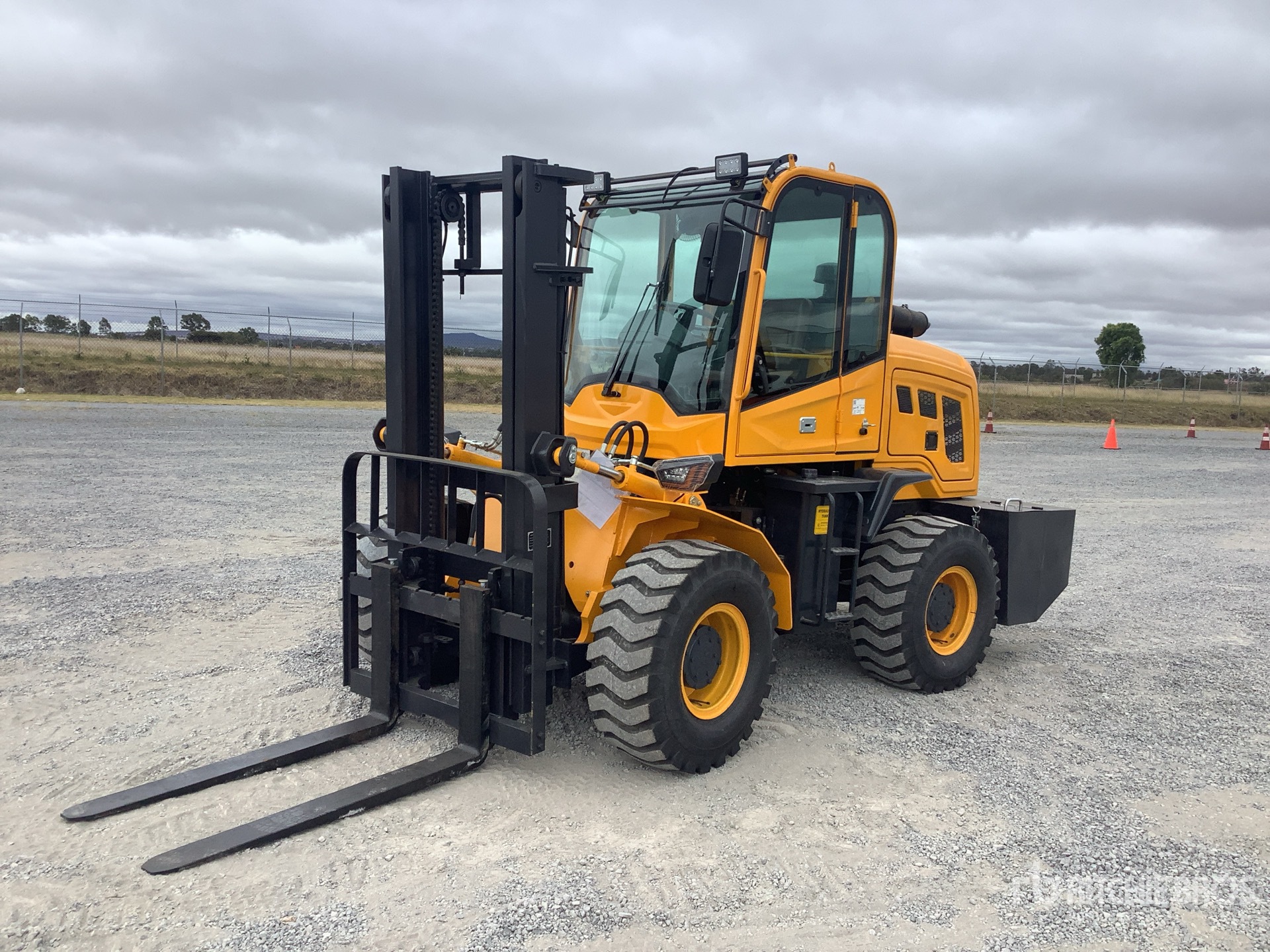 General Appearance with Picture, Left Front Corner