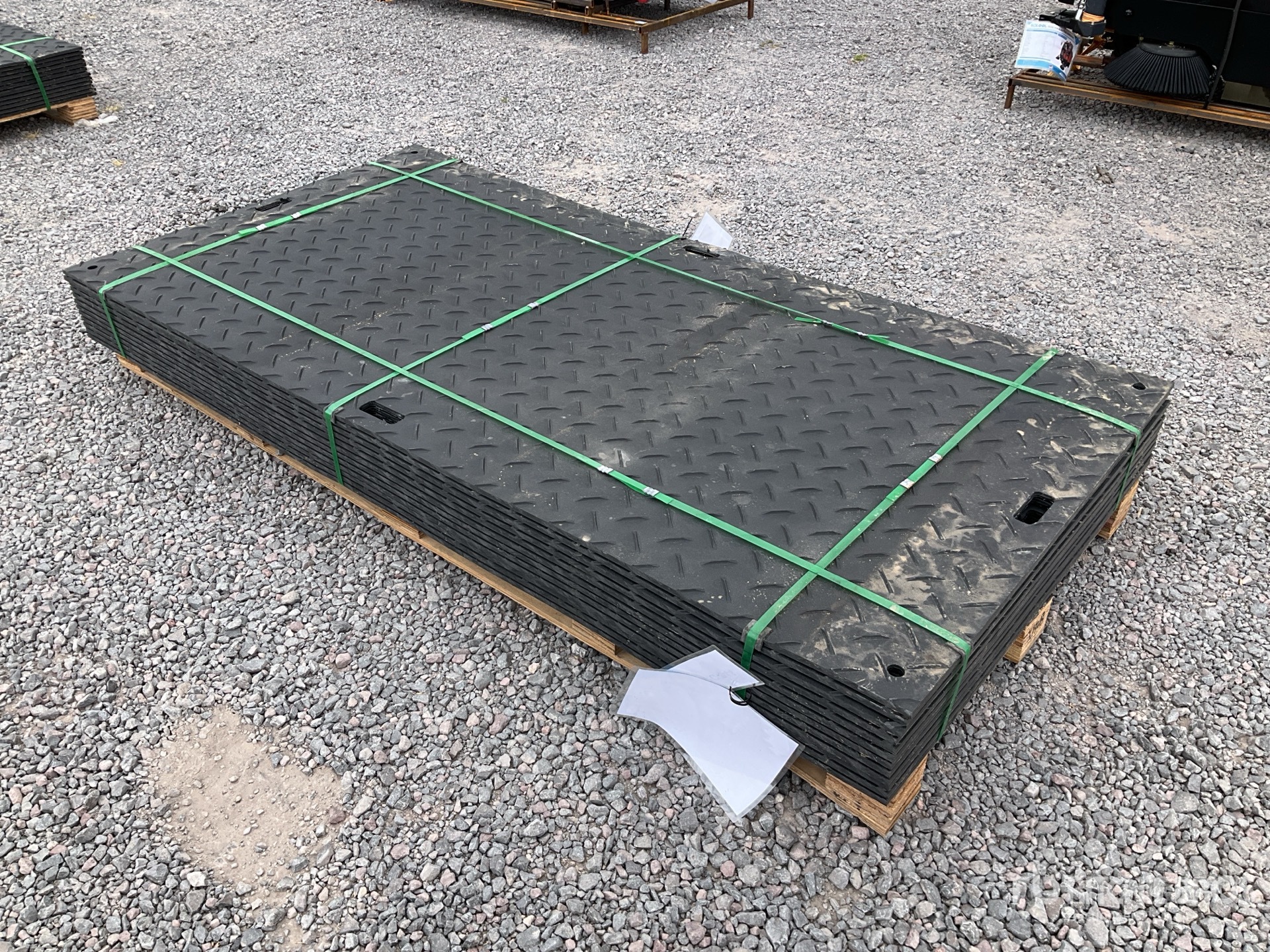 General Appearance with Bild, Ecke vorne rechts