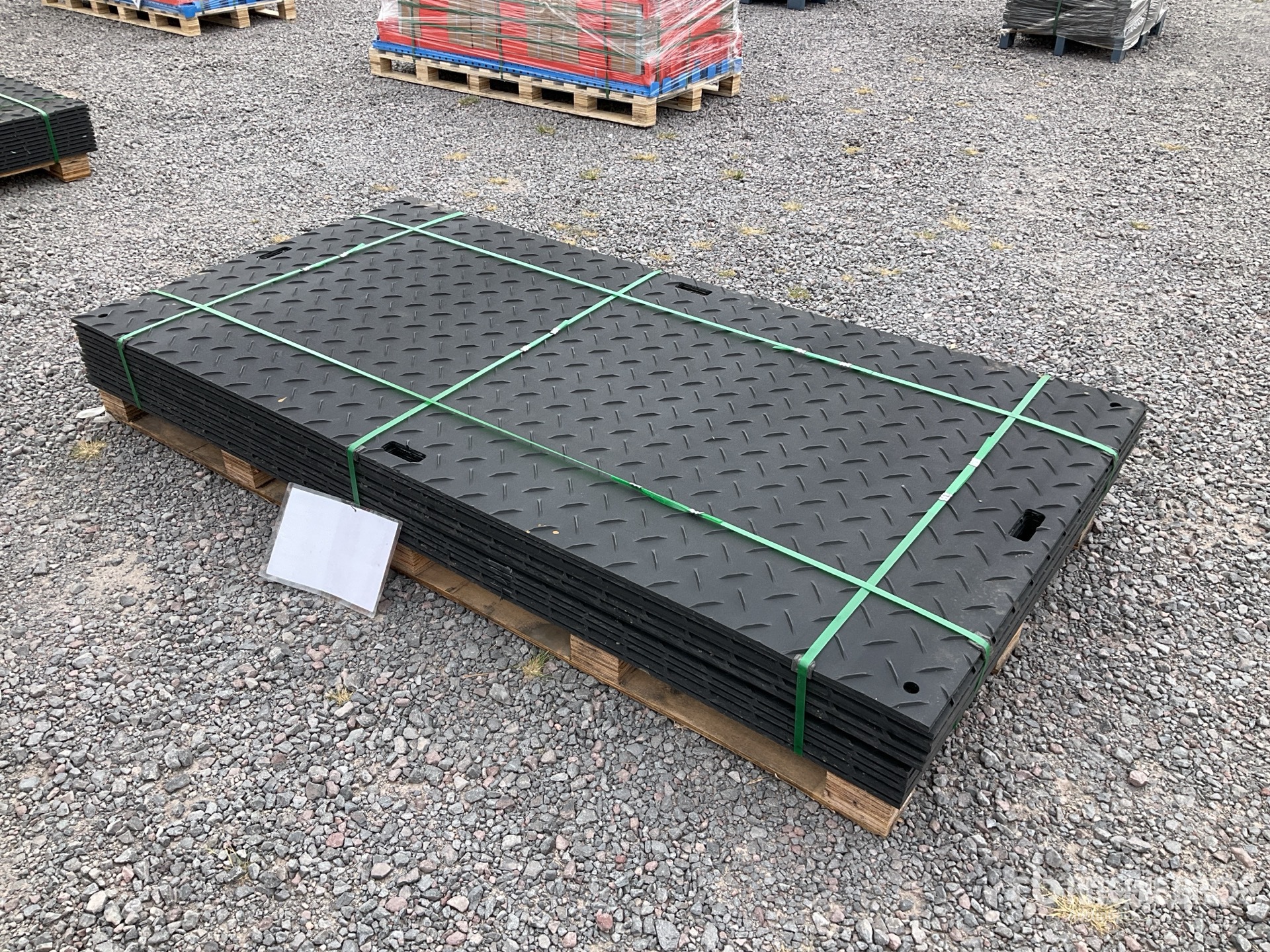 General Appearance with Bild, Ecke hinten links