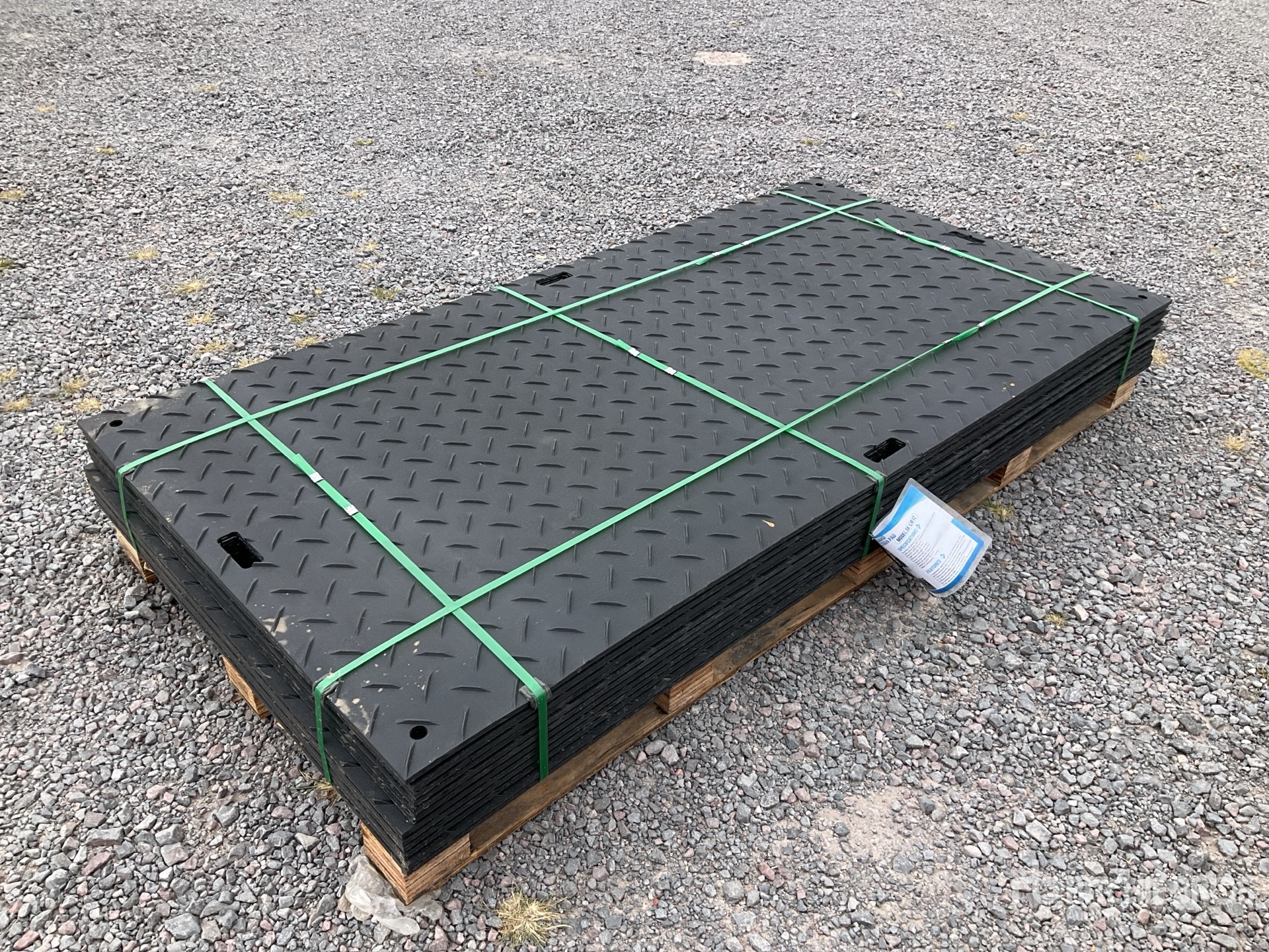 General Appearance with Bild, Ecke vorne links