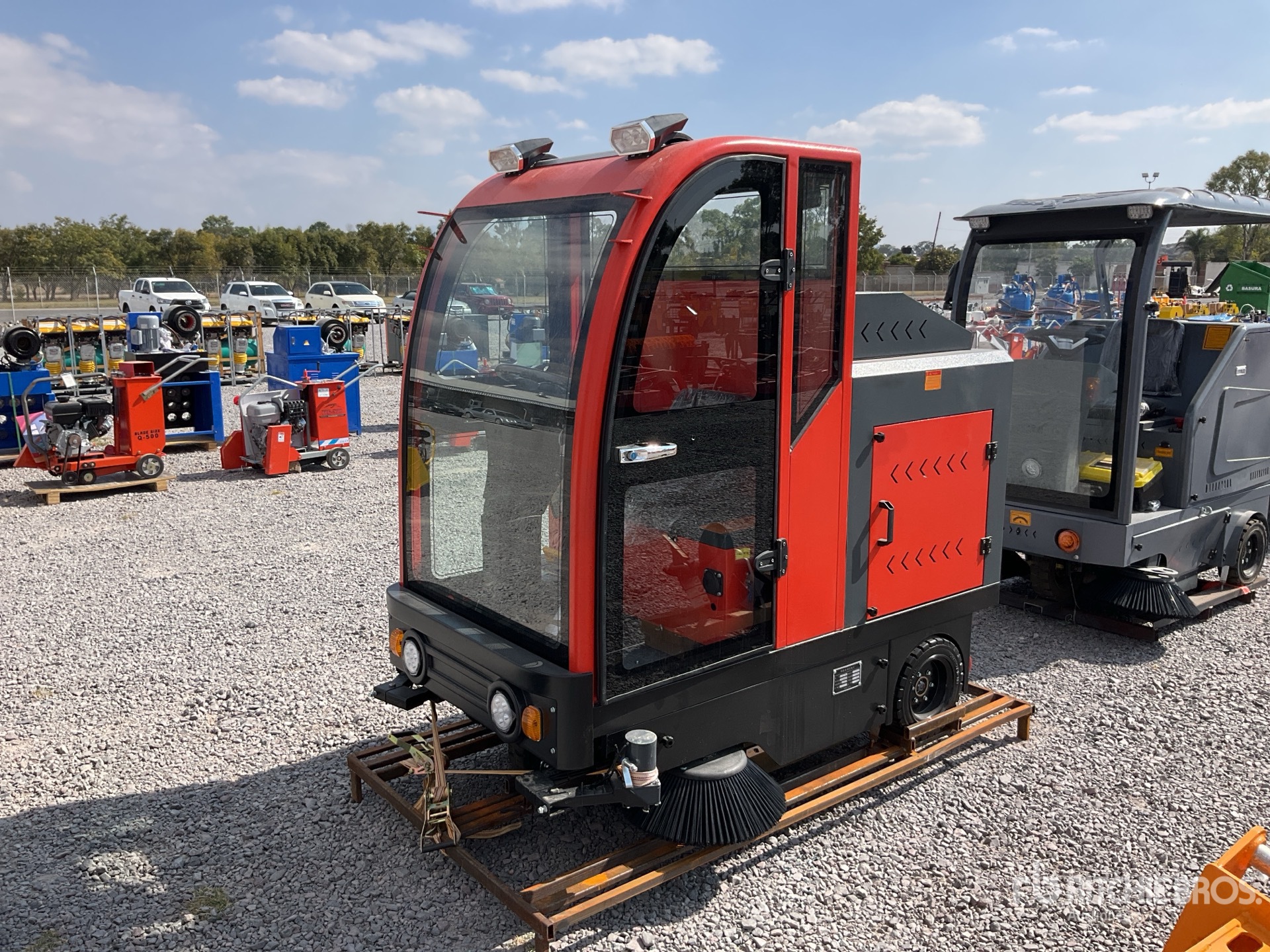 General Appearance with Image, coin avant gauche