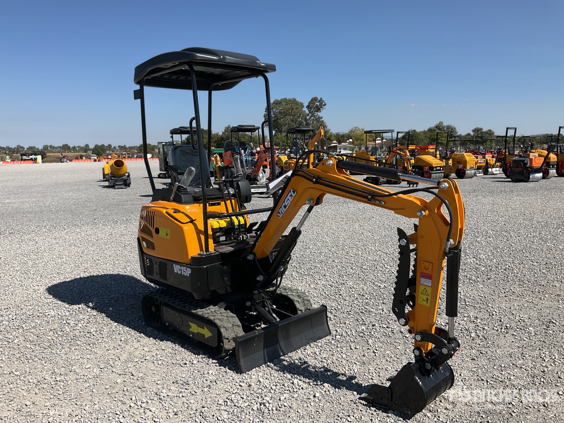 General Appearance with Foto, angolo anteriore destro