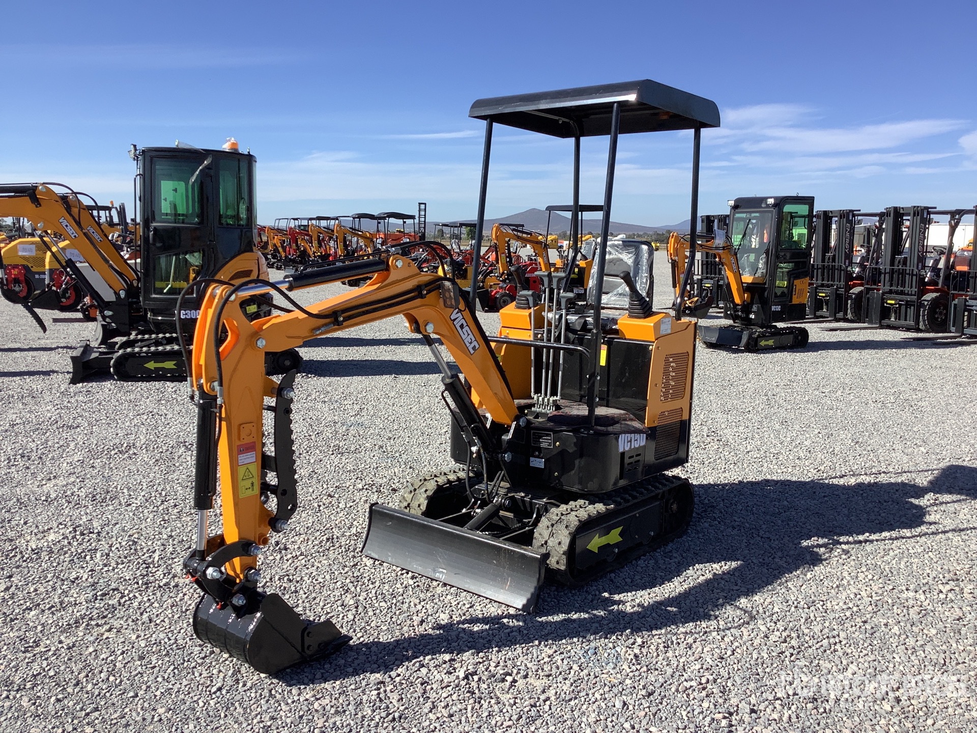 General Appearance with Picture, Left Front Corner