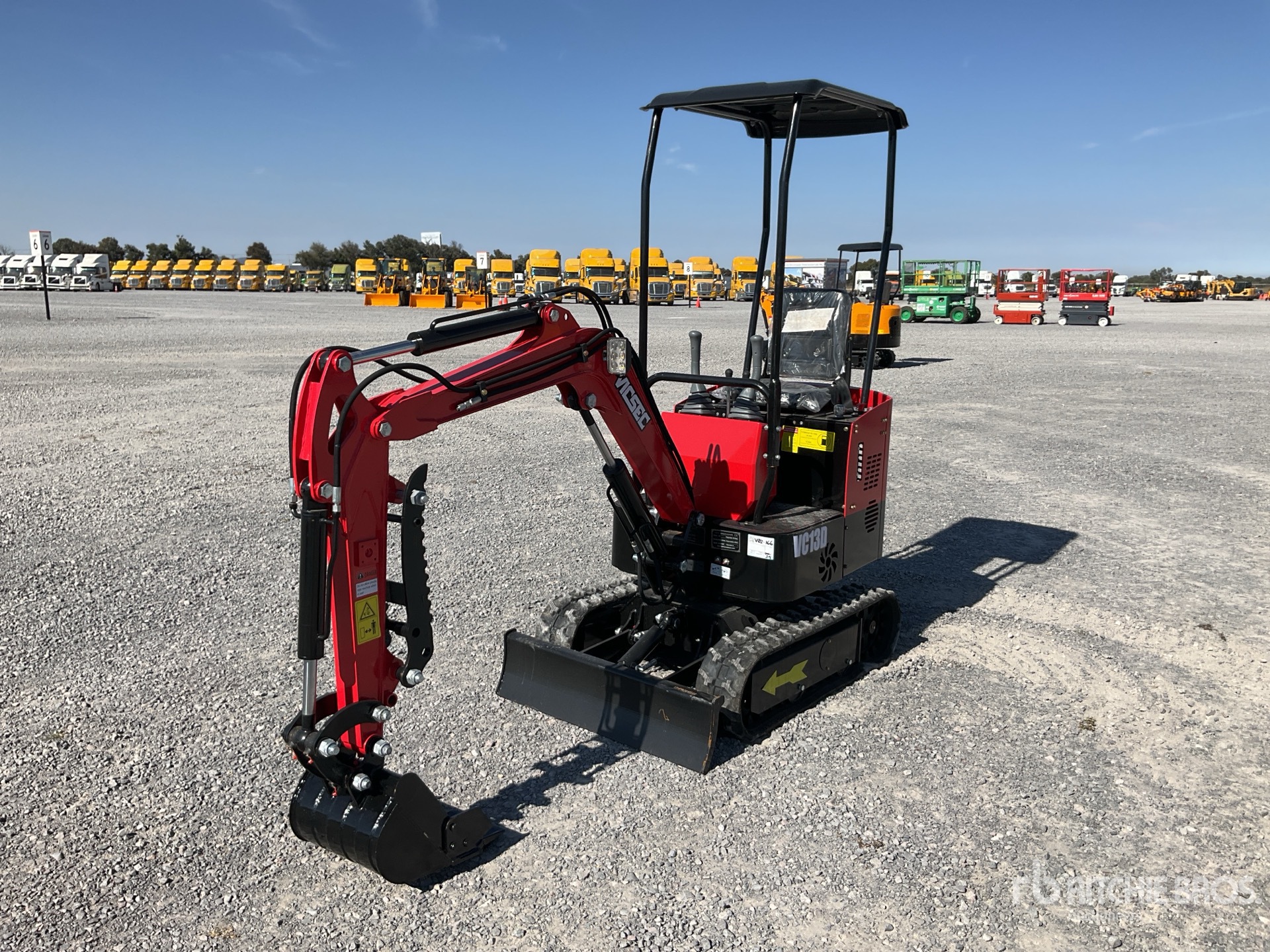 General Appearance with Foto, angolo anteriore sinistro