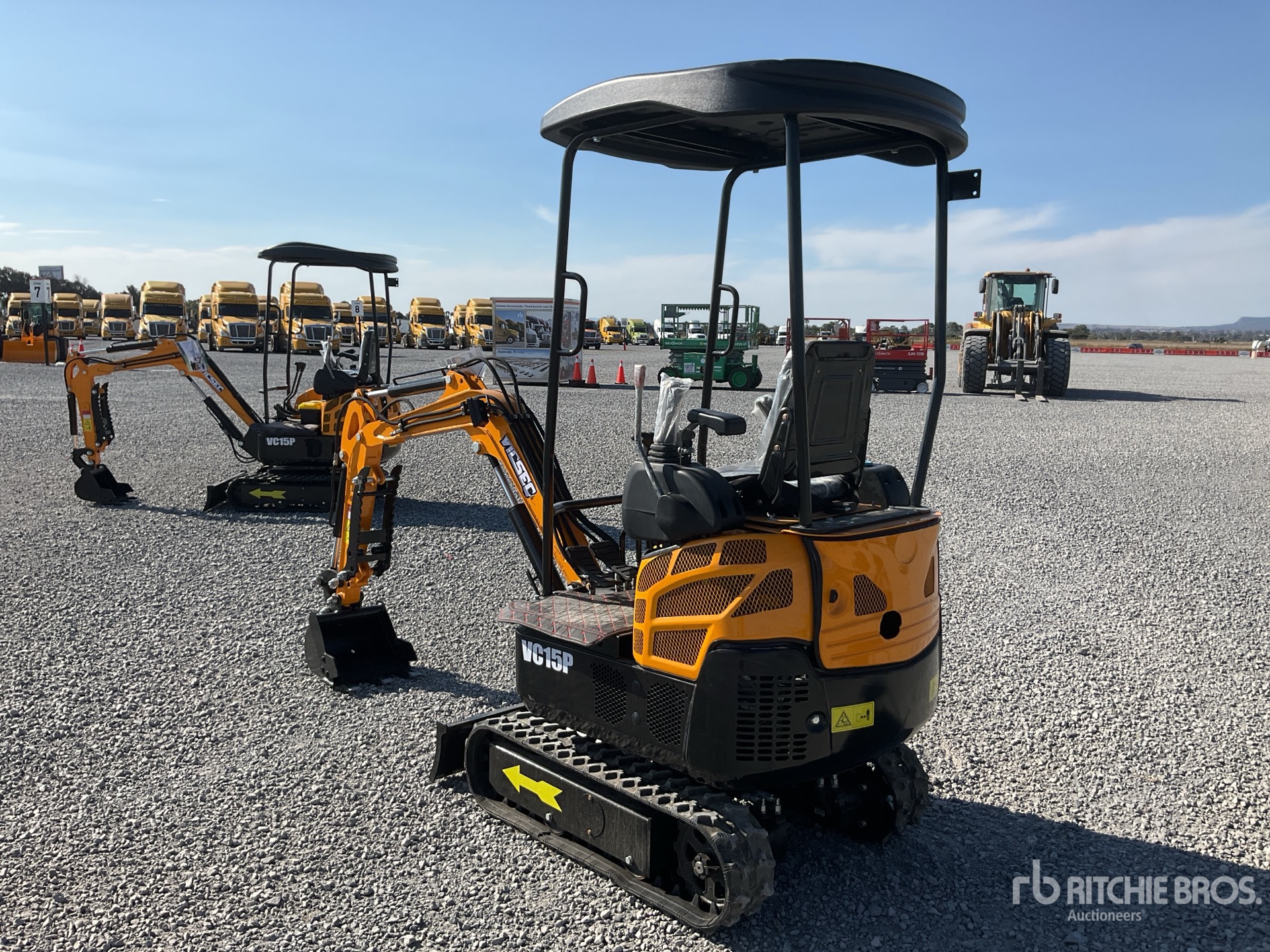 General Appearance with Foto, angolo posteriore sinistro