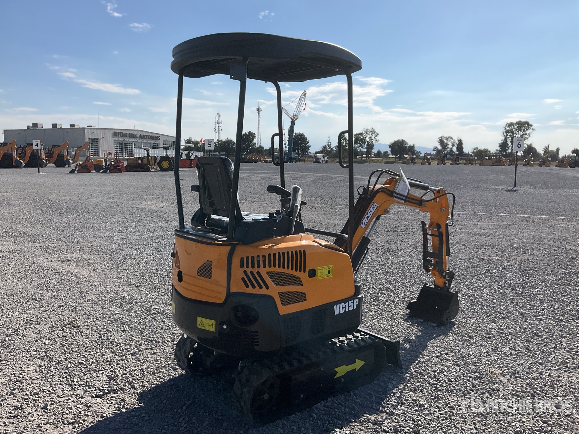 General Appearance with Foto, angolo anteriore sinistro