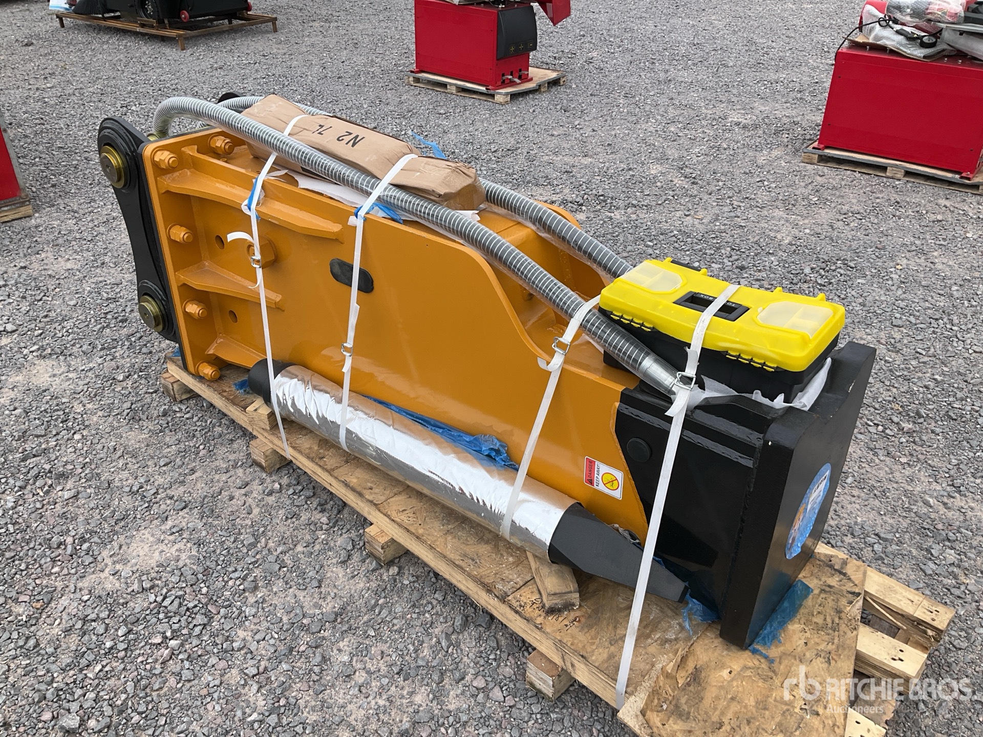 General Appearance with Bild, Ecke vorne rechts