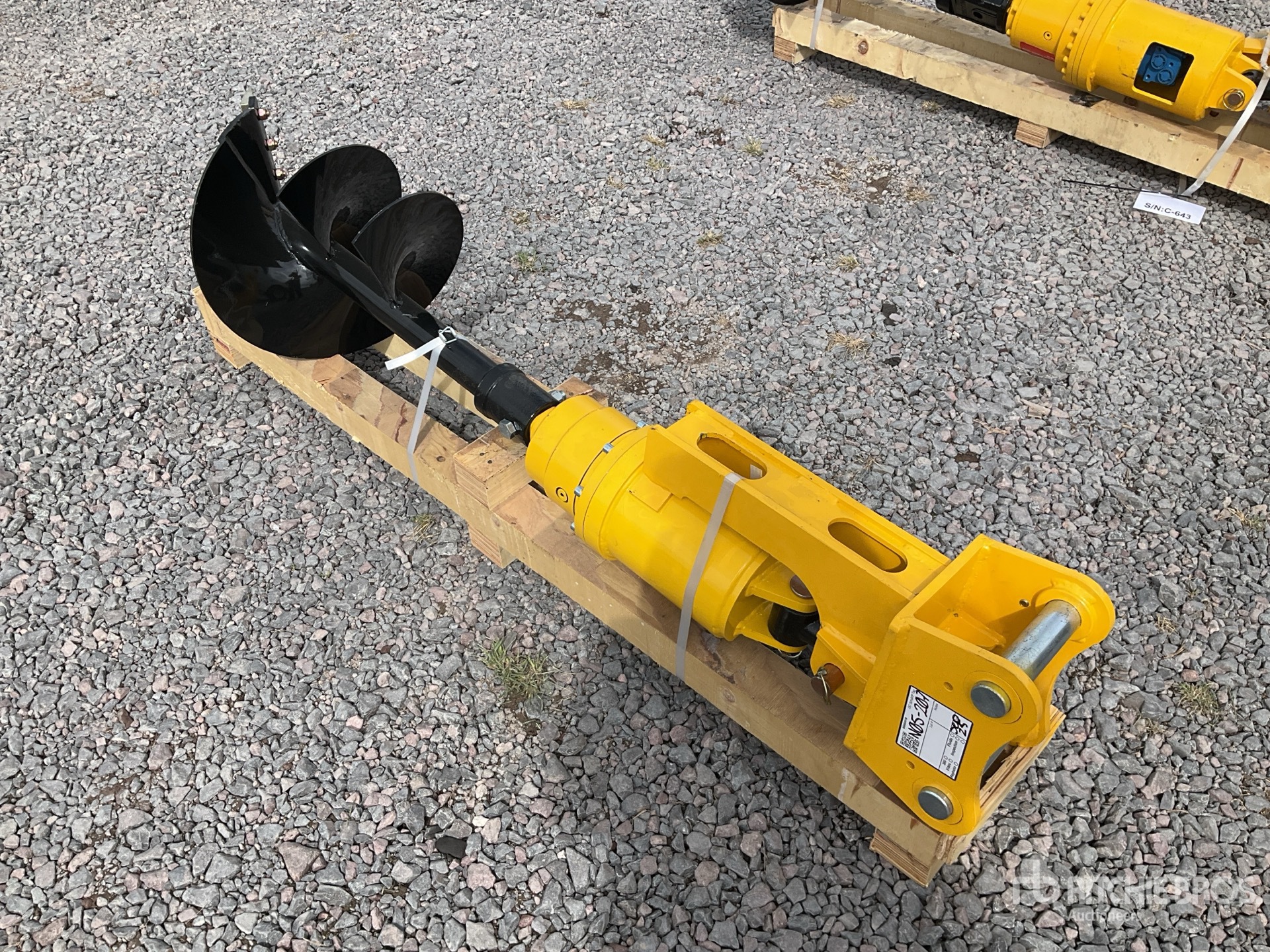 General Appearance with Bild, Ecke hinten links