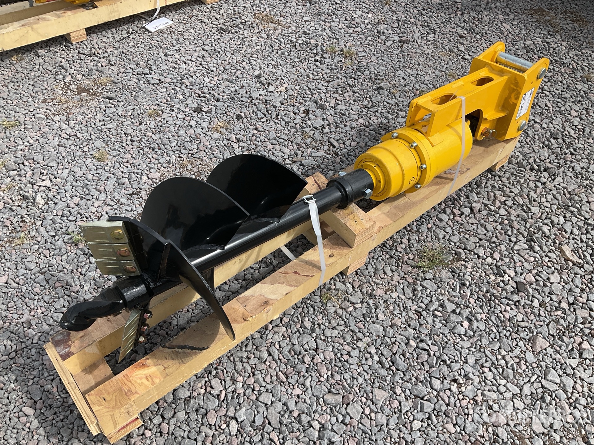 General Appearance with Bild, Ecke vorne links