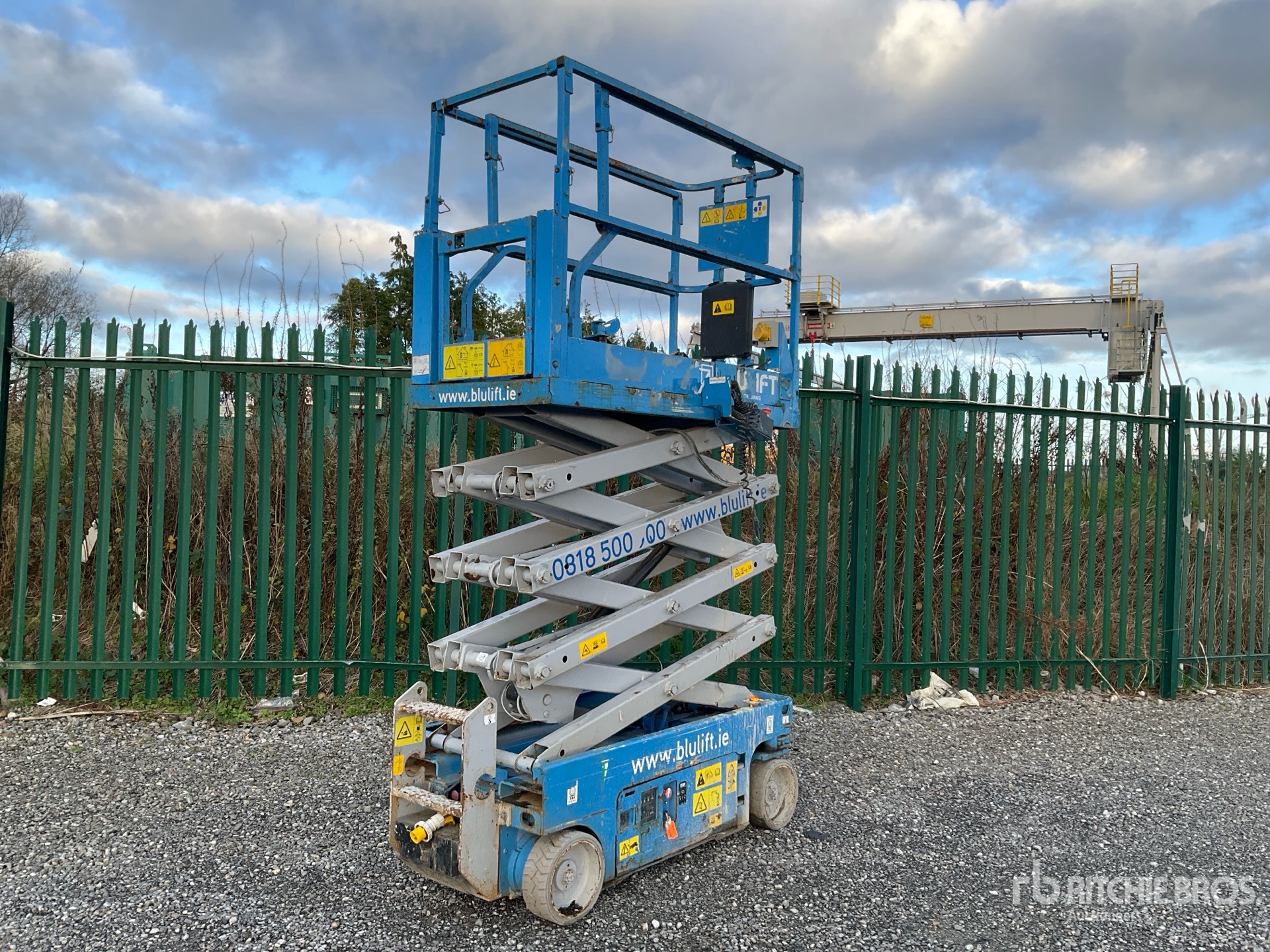 General Appearance with Featured Photo