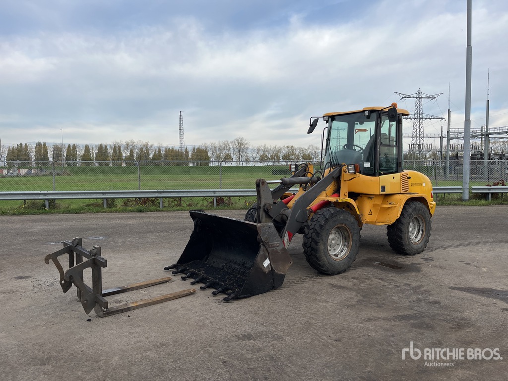 2011 Volvo L30B-Z/X Wheel Loader | Ritchie Bros. Auctioneers