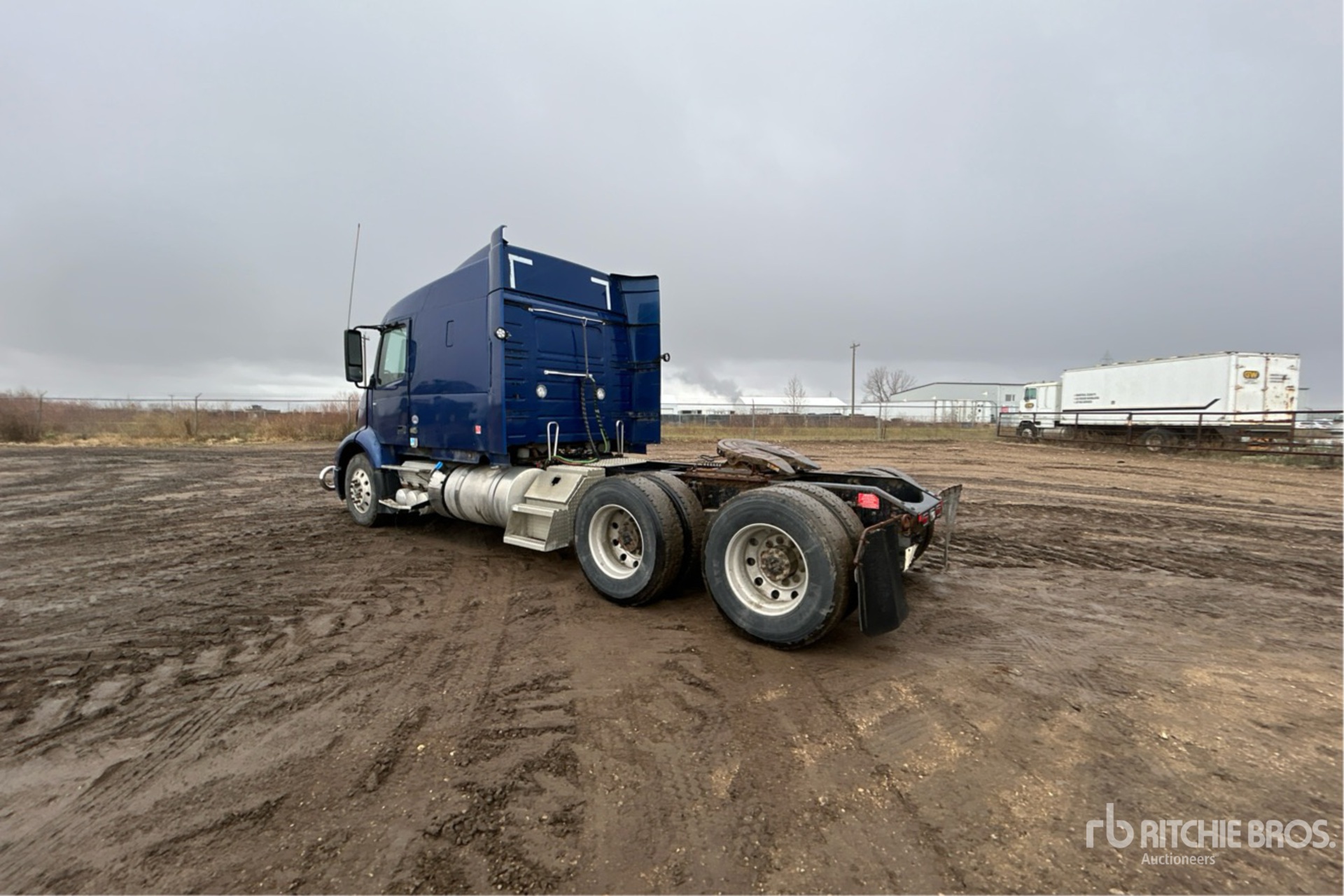 Aspect général with Image, coin arrière gauche