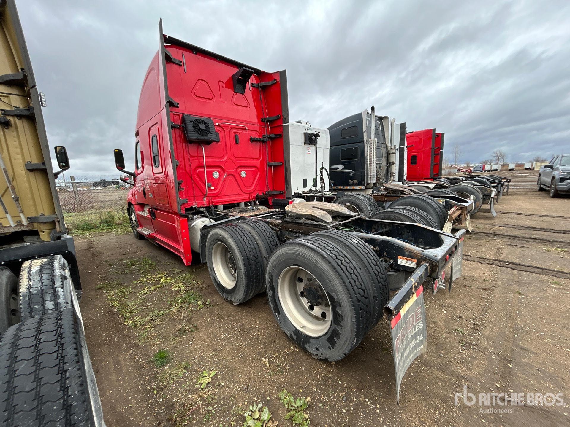 General Appearance with Bild, Ecke hinten links