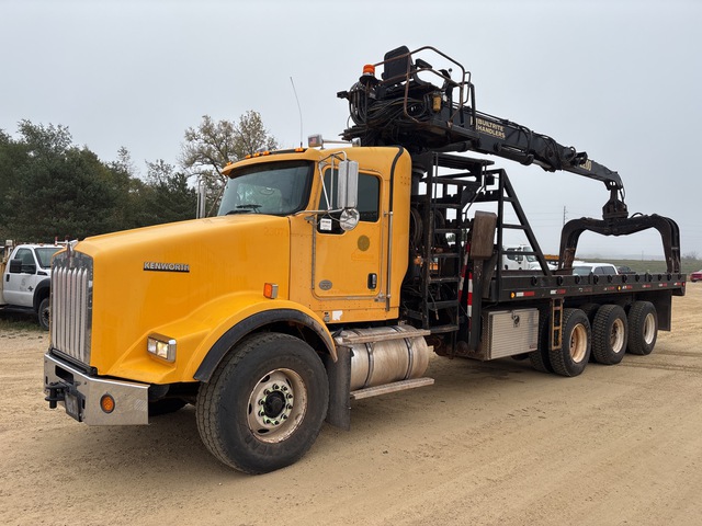 BuiltRite Handlers 2200 21658 lb Articulated Boom on 2009 Kenworth T-800 8x6 Grapple Truck