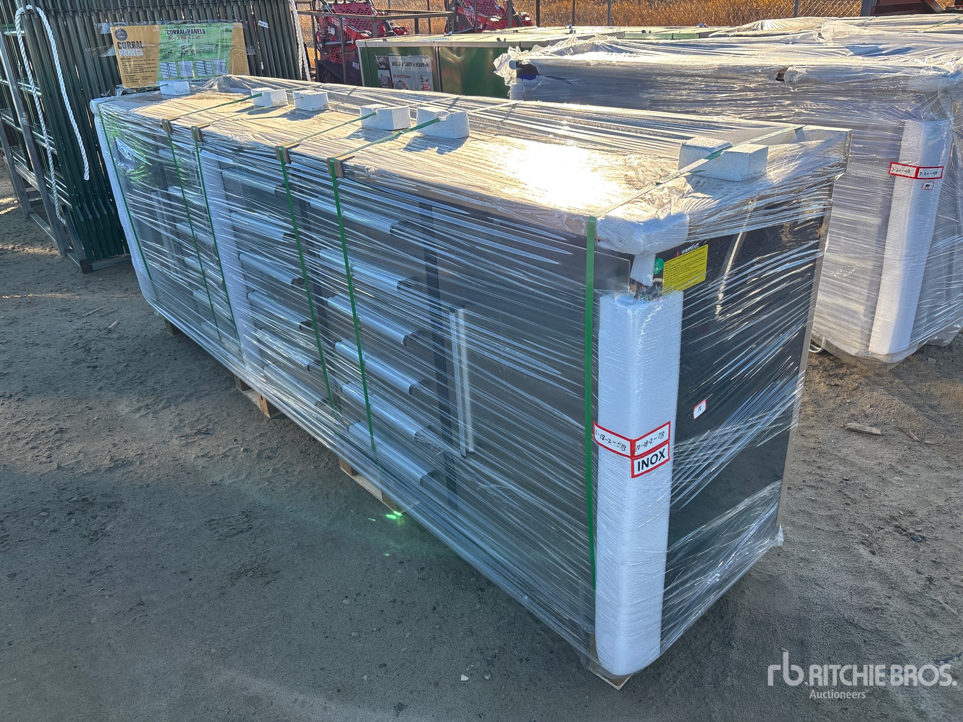 General Appearance with Foto, angolo anteriore sinistro