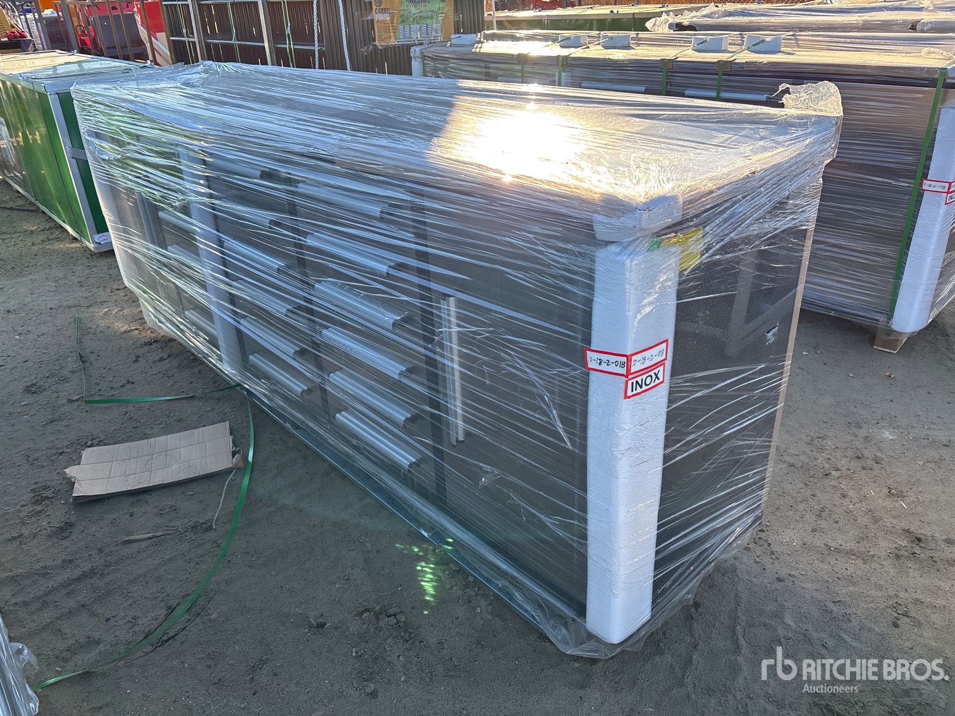 General Appearance with Foto, angolo anteriore sinistro