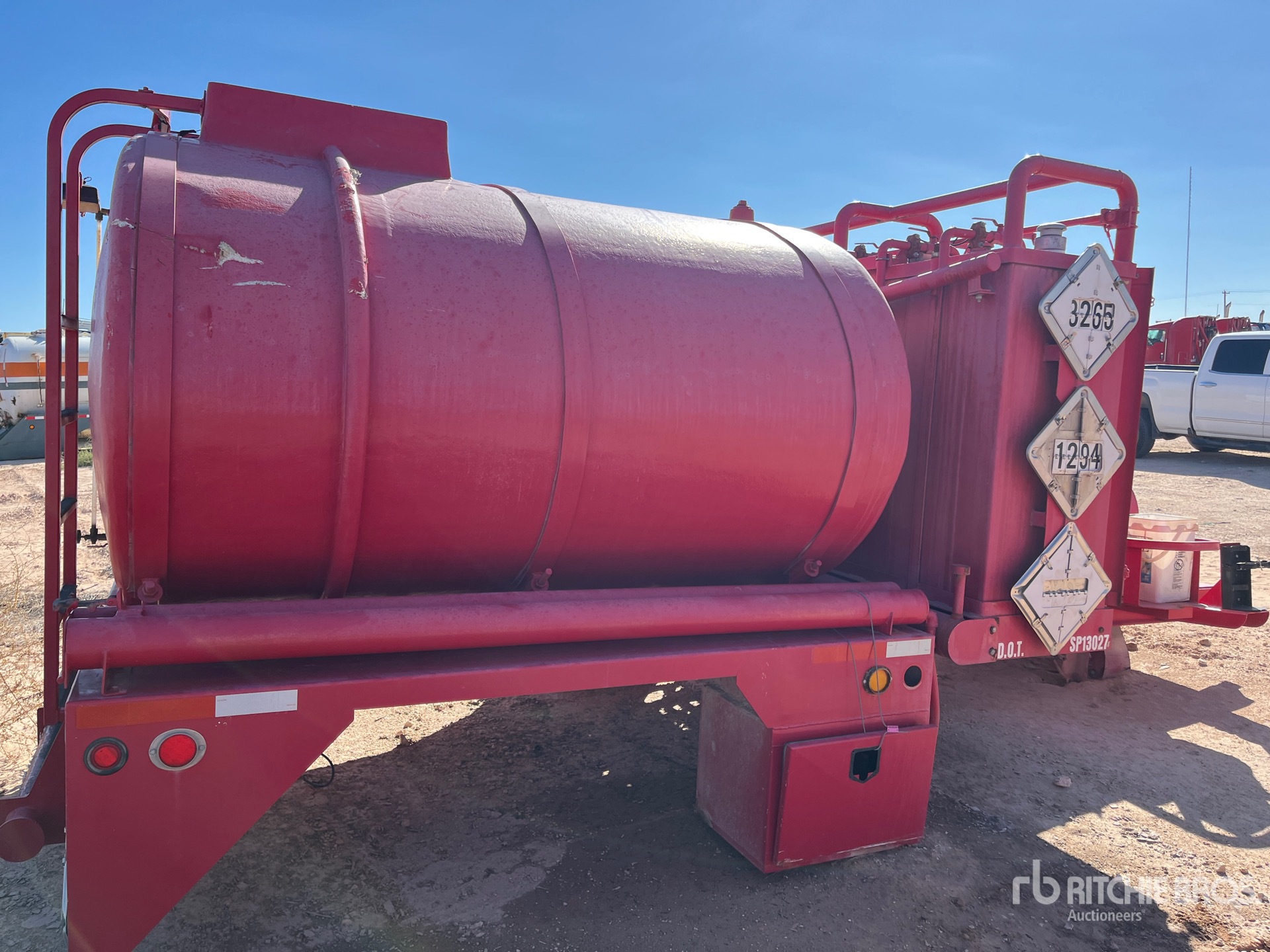 General Appearance with Foto, angolo anteriore sinistro